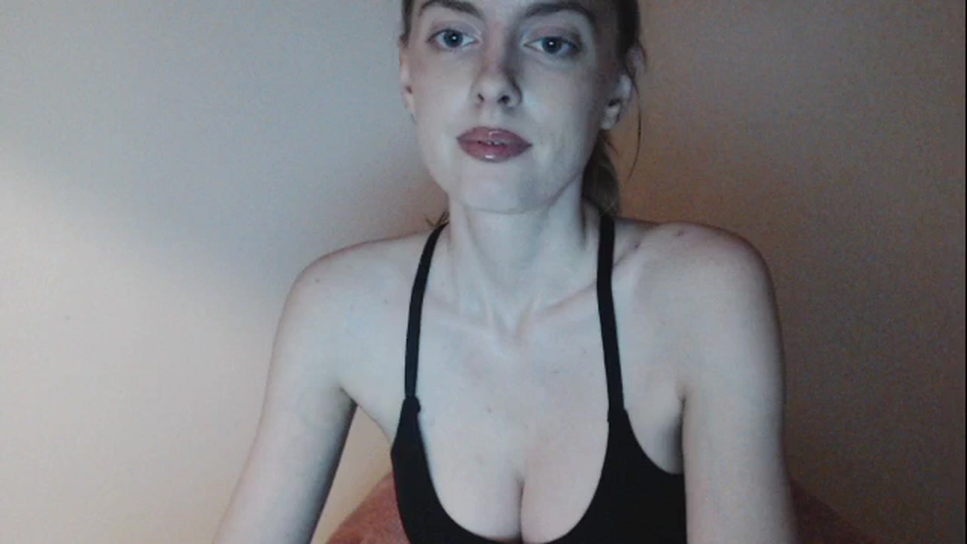 Gallery image thumbnail from CutieLilo's myfreecams stream on, 10/20/2024, 13:27 image 1 of 20