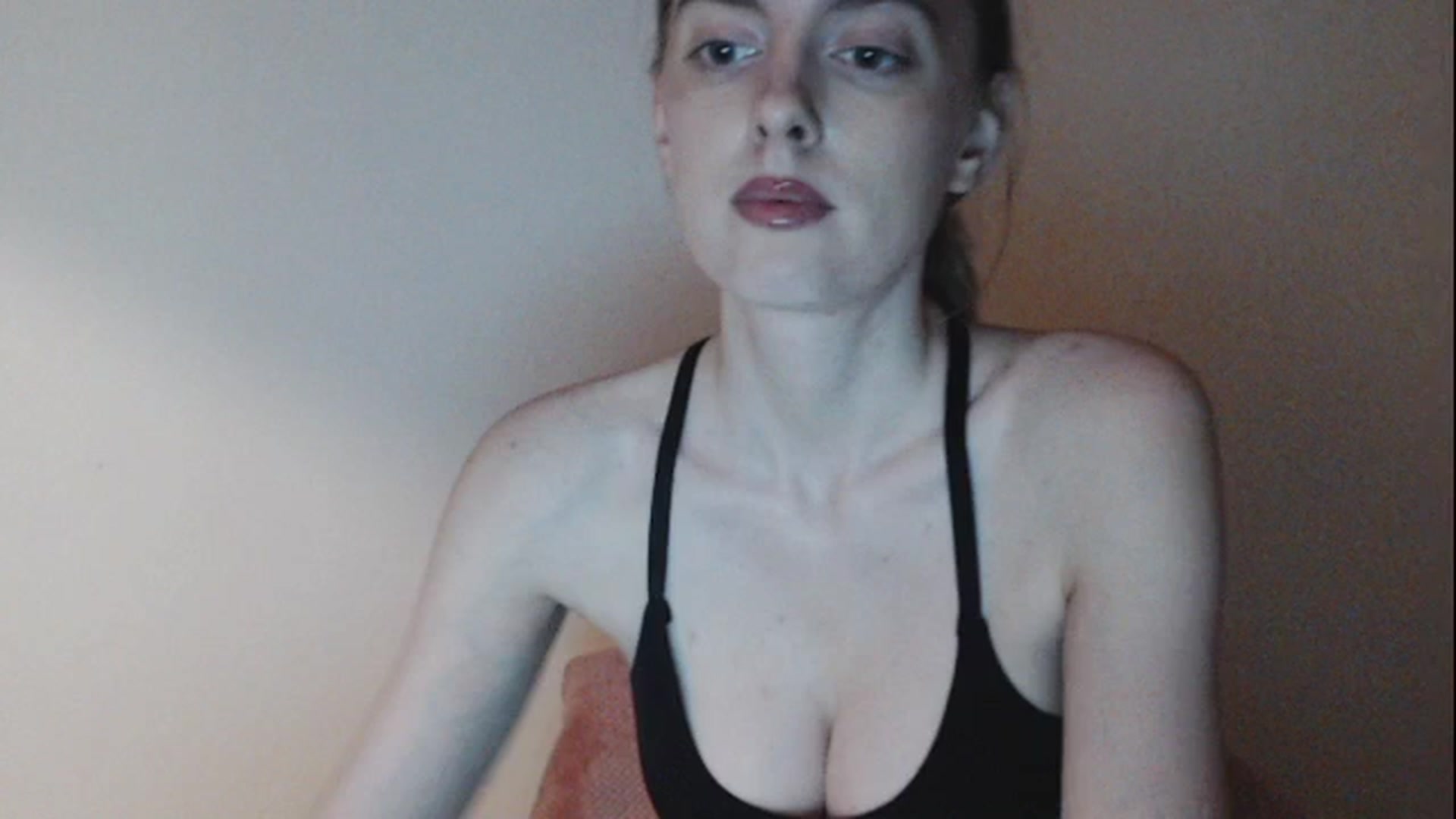 Gallery image thumbnail from CutieLilo's myfreecams stream on, 10/20/2024, 13:27 image 15 of 20