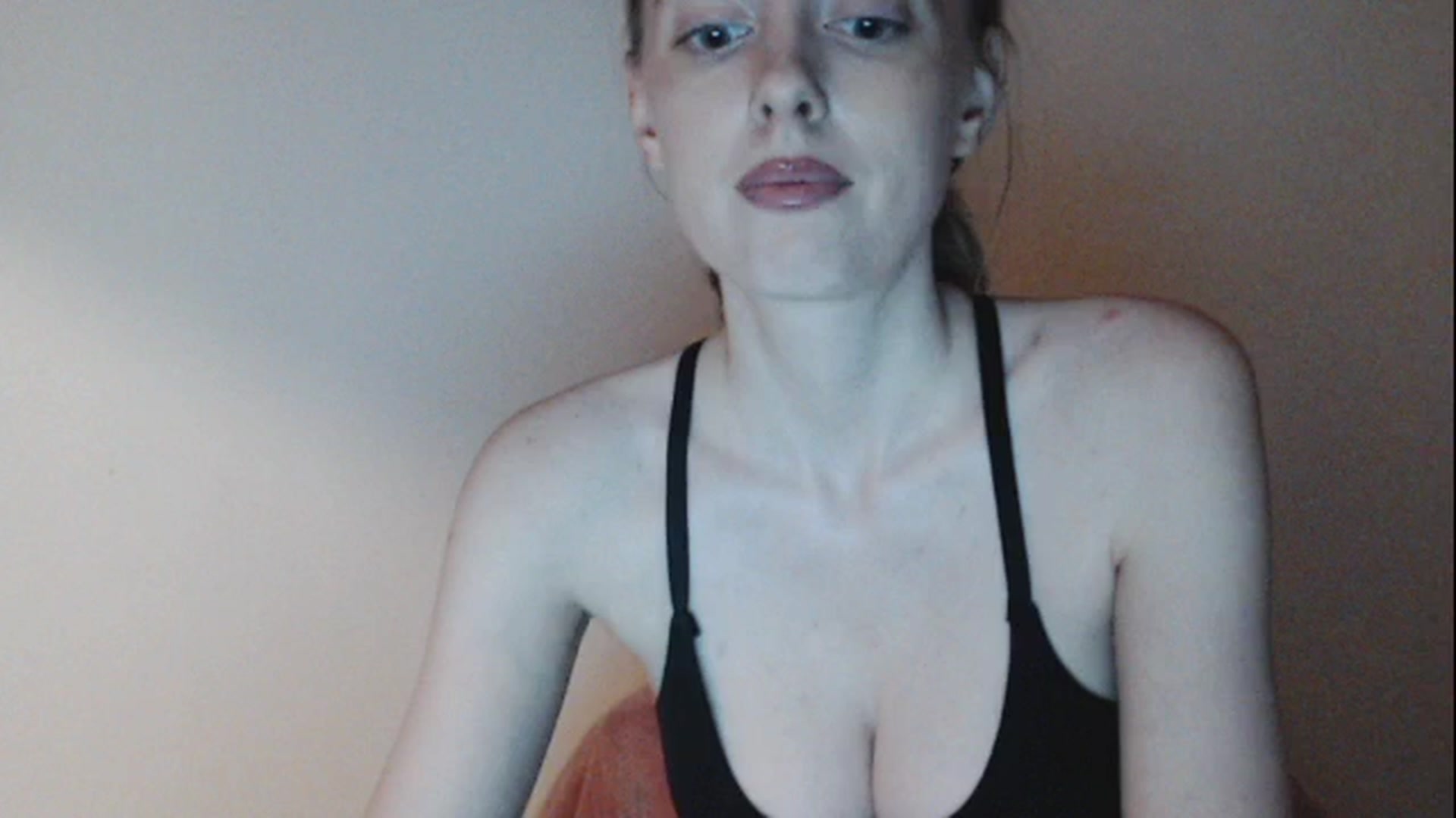Gallery image thumbnail from CutieLilo's myfreecams stream on, 10/20/2024, 14:29 image 13 of 20