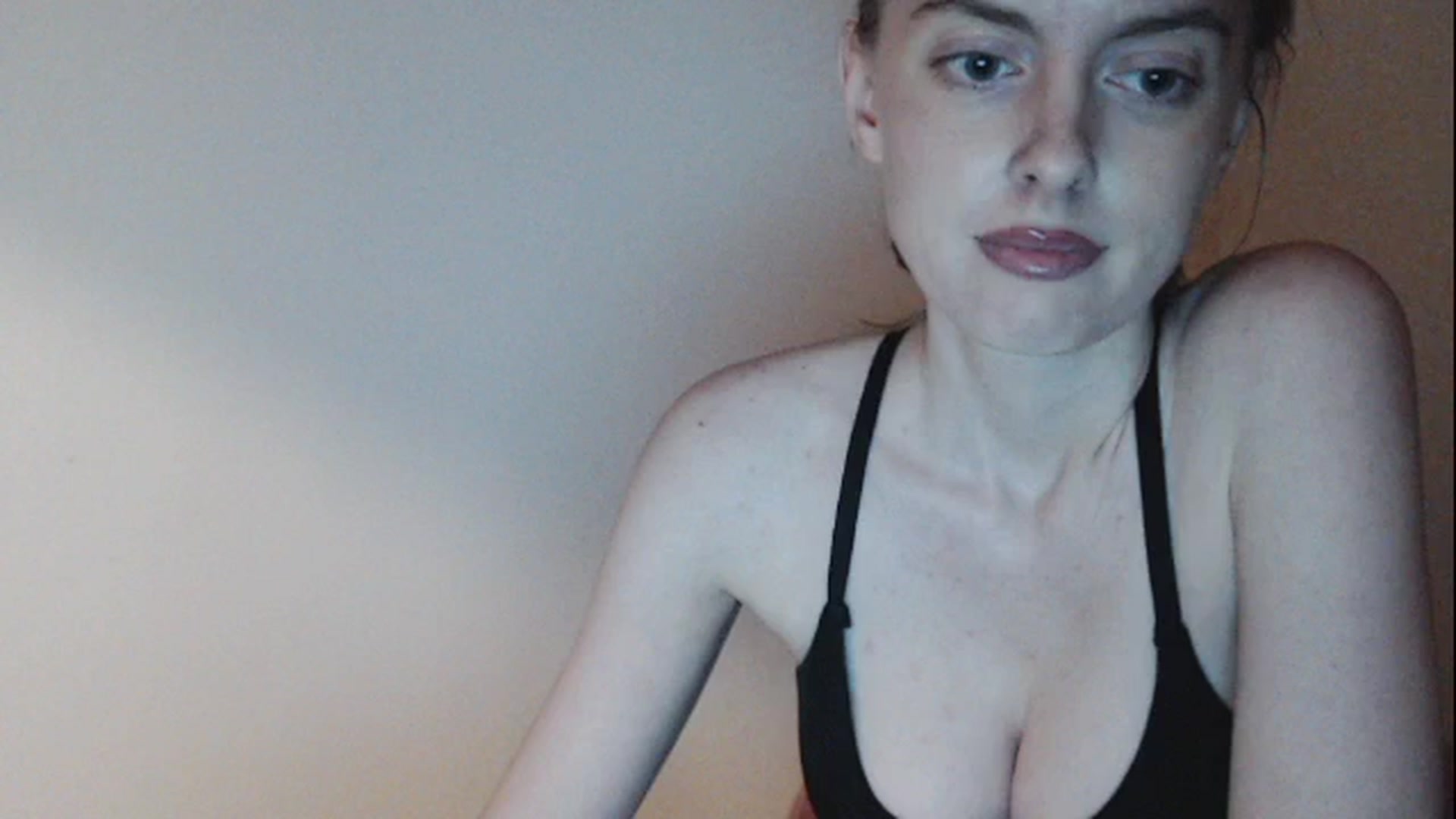 Gallery image thumbnail from CutieLilo's myfreecams stream on, 10/20/2024, 14:29 image 17 of 20