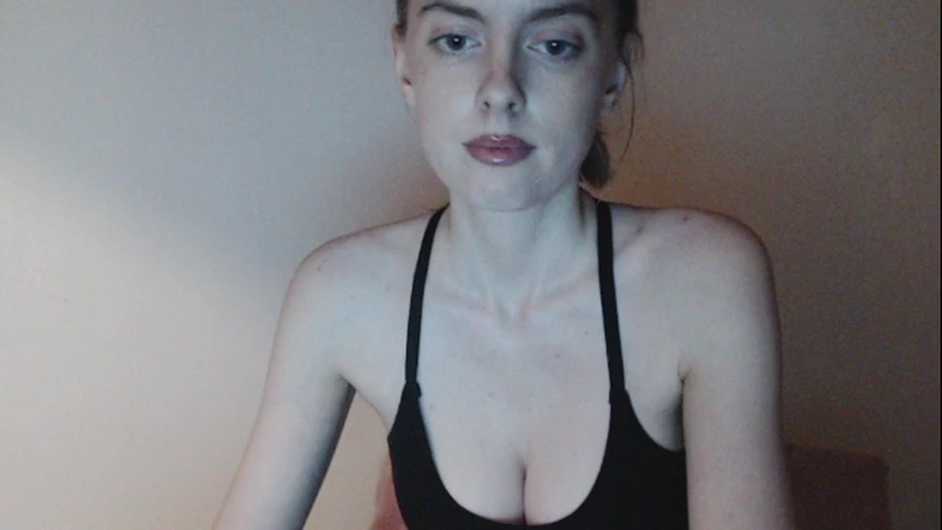 Gallery image thumbnail from CutieLilo's myfreecams stream on, 10/20/2024, 14:29 image 6 of 20