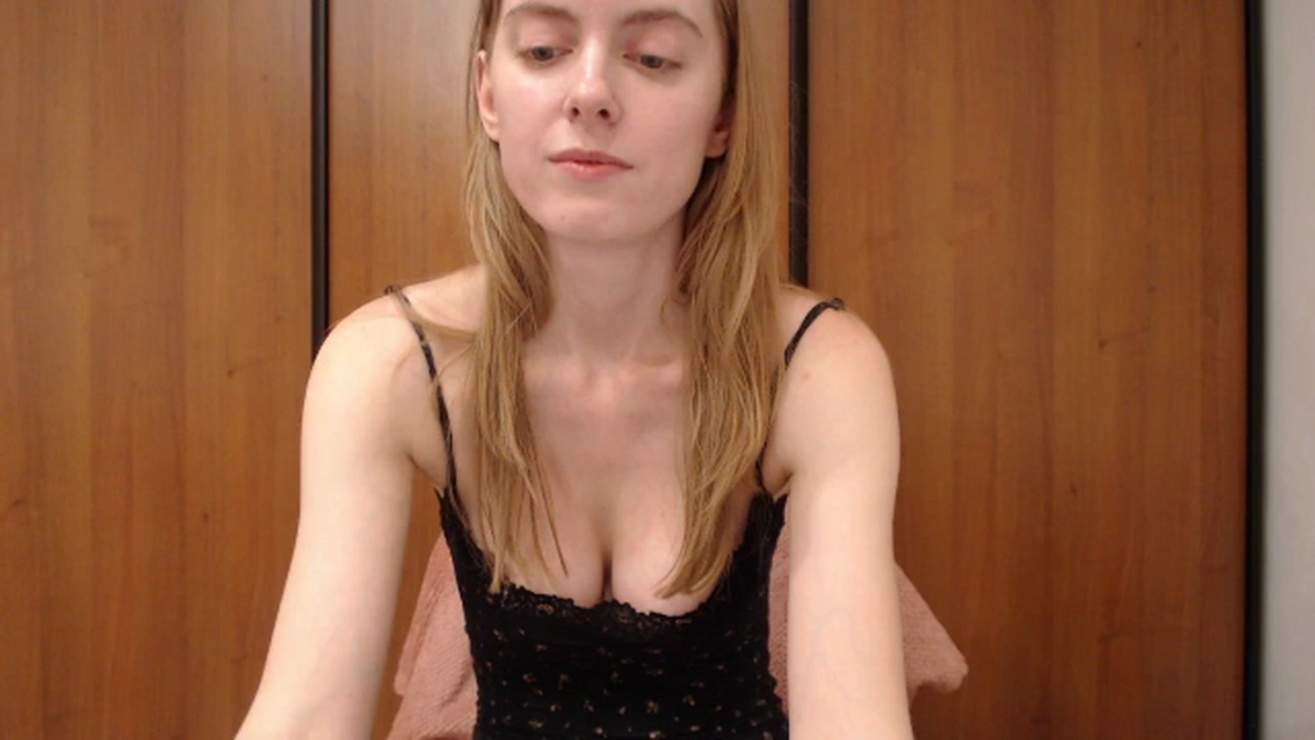 Gallery image thumbnail from CutieLilo's myfreecams stream on, 10/07/2025, 05:38 image 19 of 20
