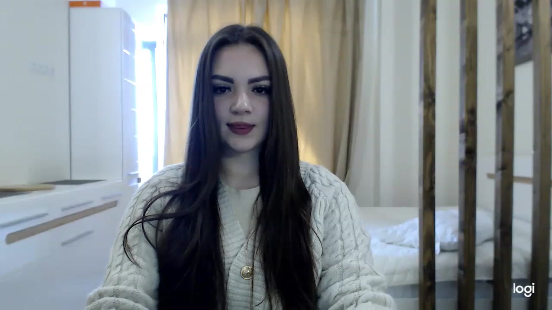 Gallery image thumbnail from CutieMoonX's myfreecams stream on, 02/25/2023, 12:21 image 5 of 20