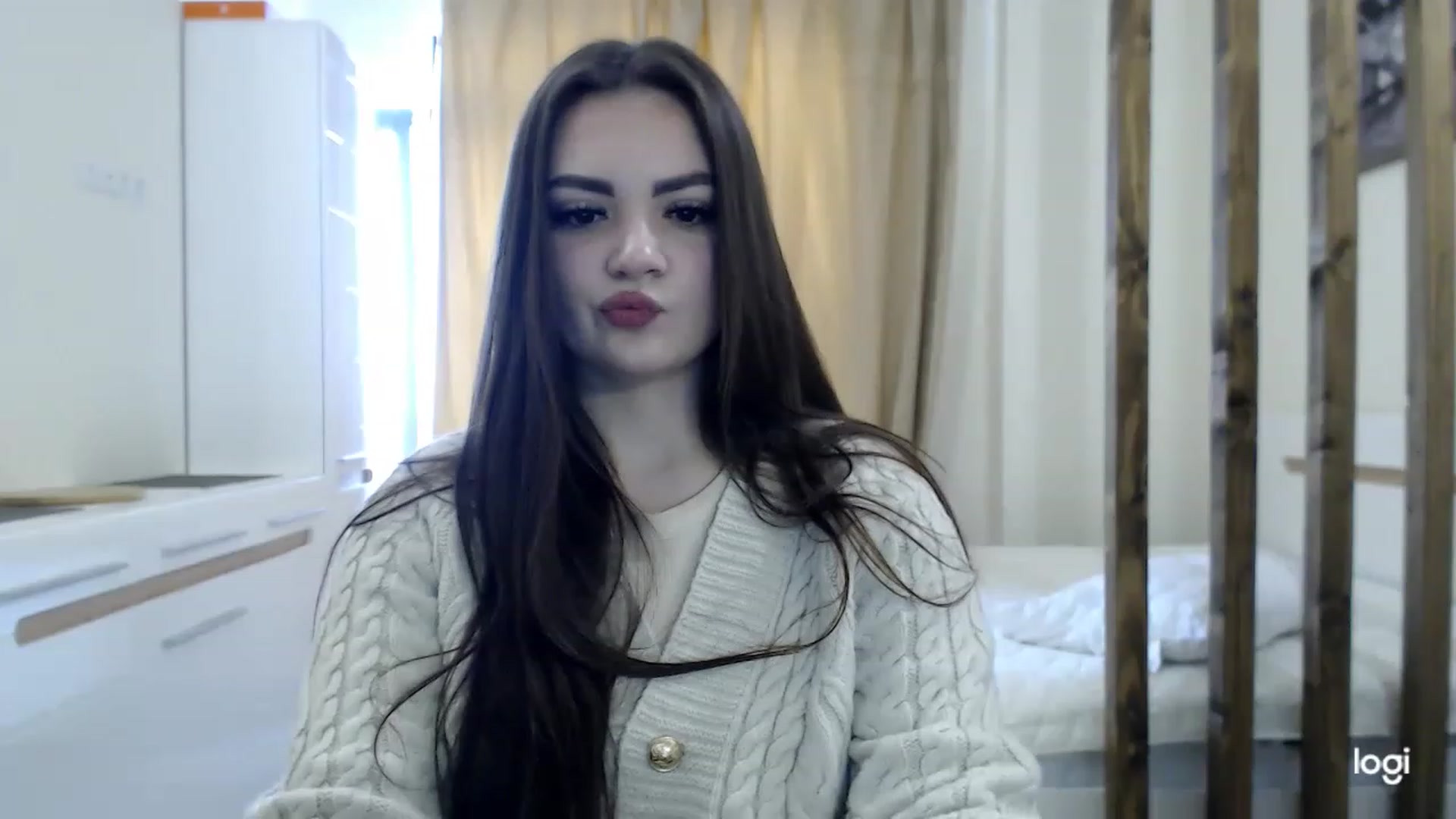 Gallery image thumbnail from CutieMoonX's myfreecams stream on, 02/25/2023, 12:21 image 13 of 20