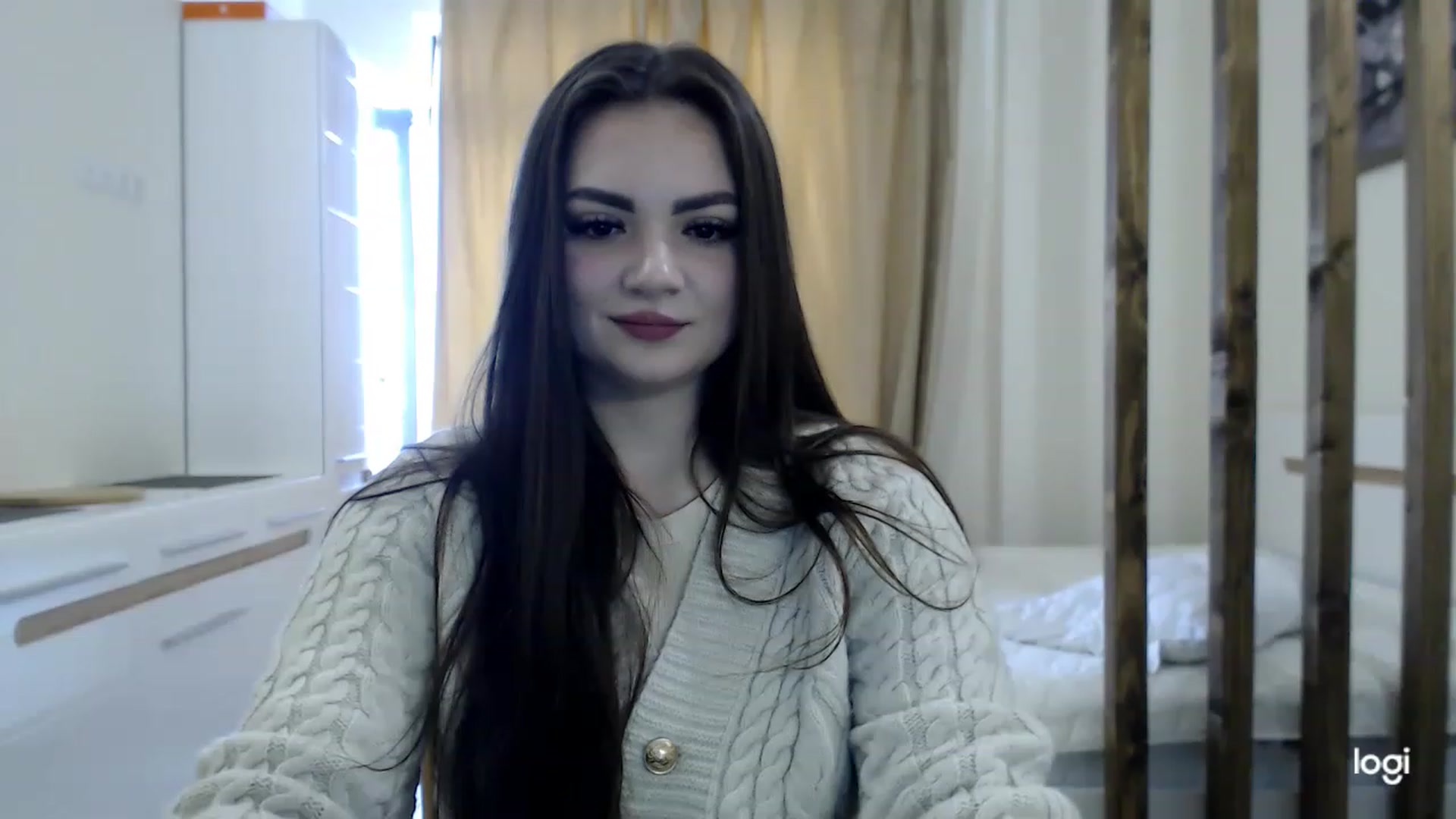 Gallery image thumbnail from CutieMoonX's myfreecams stream on, 02/25/2023, 12:21 image 15 of 20