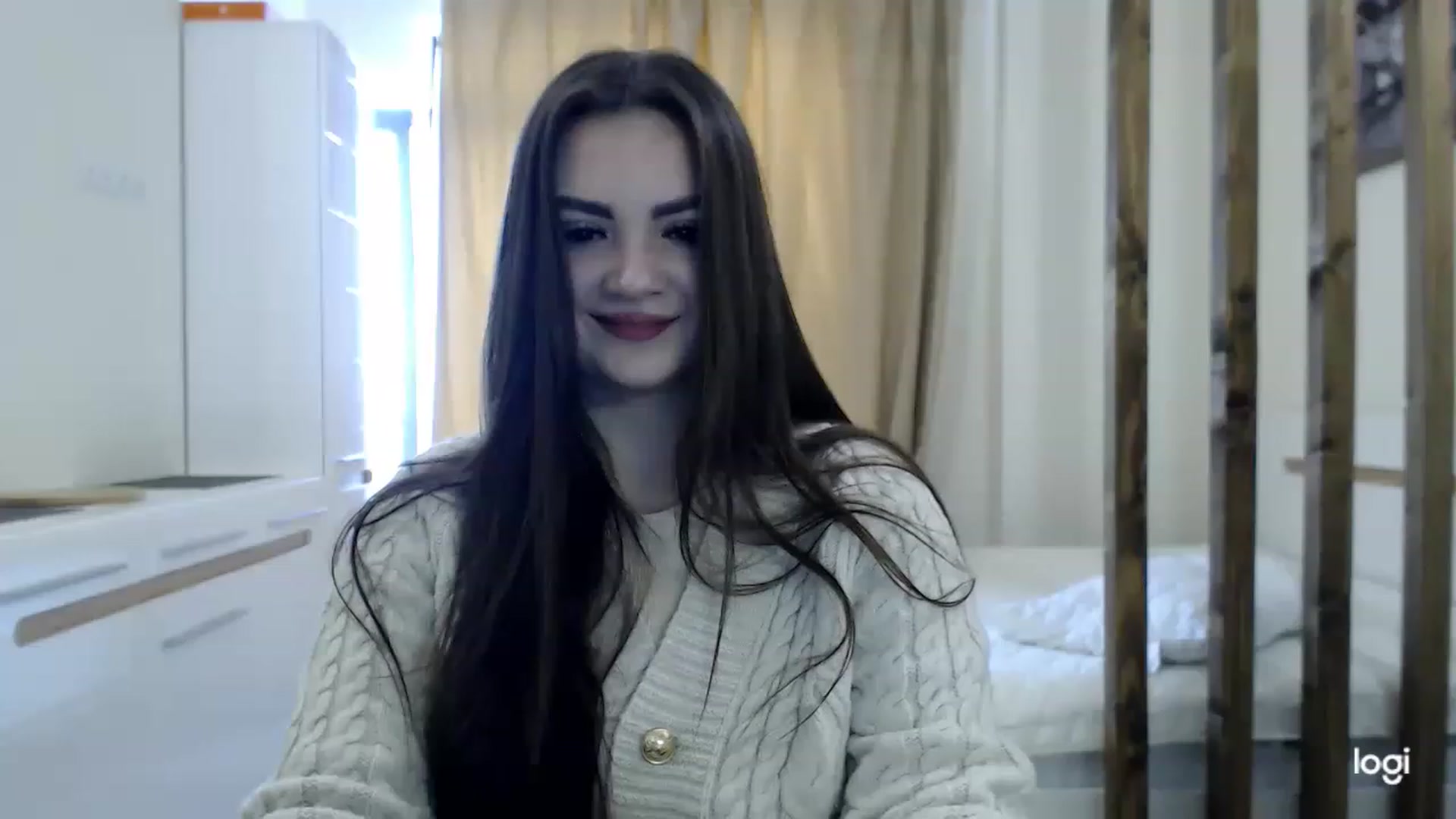 Gallery image thumbnail from CutieMoonX's myfreecams stream on, 02/25/2023, 12:21 image 12 of 20