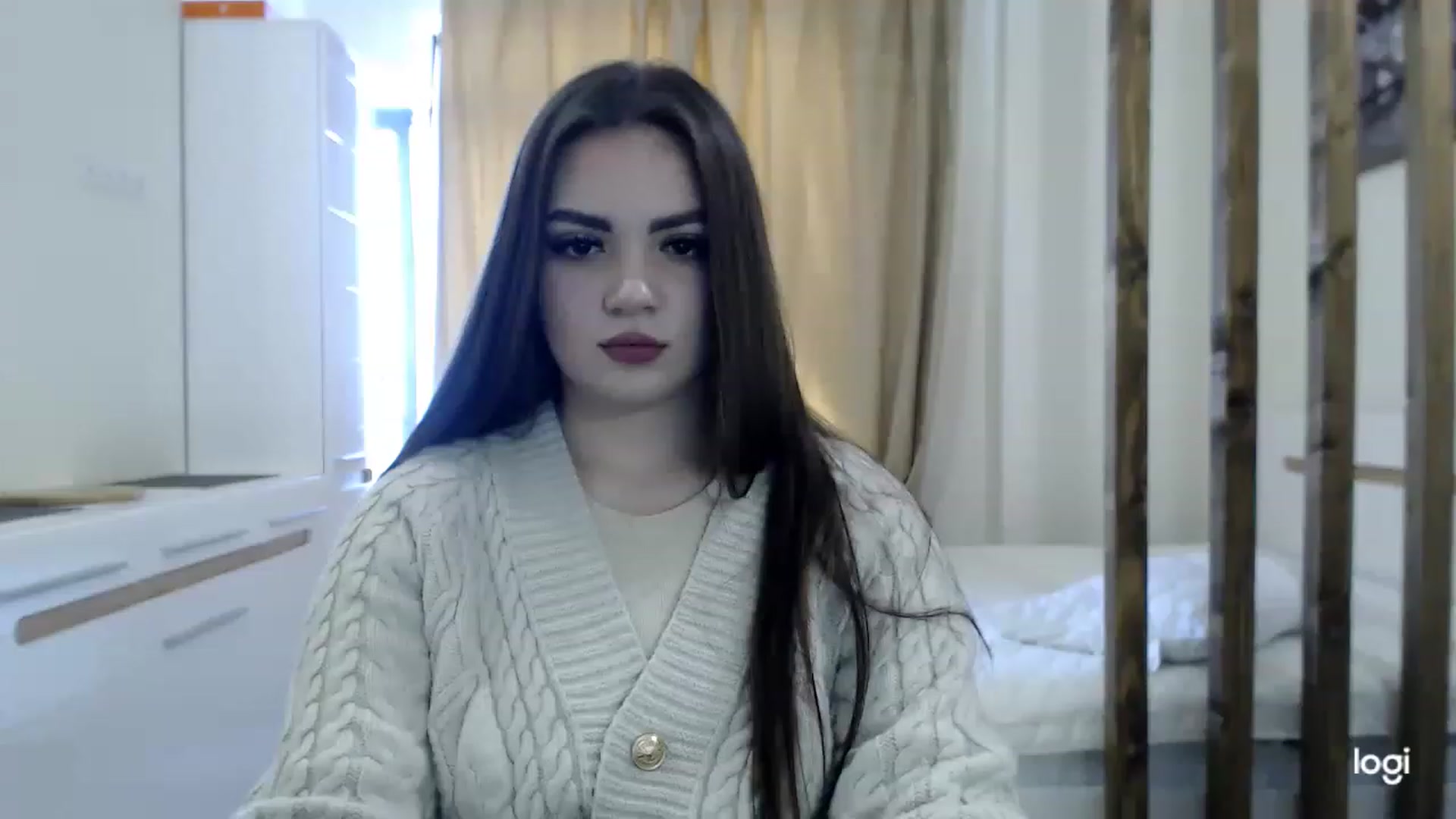 Gallery image thumbnail from CutieMoonX's myfreecams stream on, 02/25/2023, 12:21 image 2 of 20