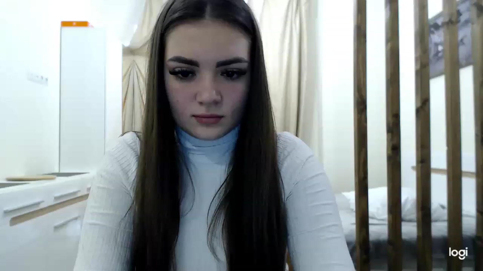 Gallery image thumbnail from CutieMoonX's myfreecams stream on, 02/26/2023, 10:32 image 11 of 20