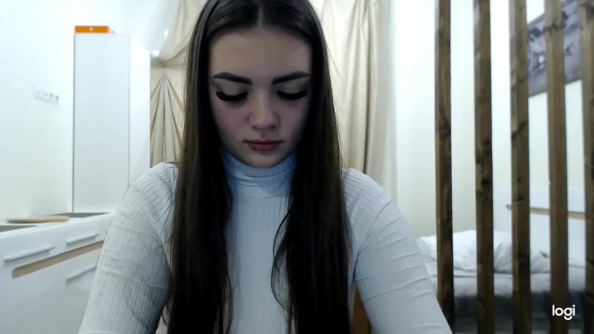 Gallery image thumbnail from CutieMoonX's myfreecams stream on, 02/26/2023, 10:32 image 8 of 20