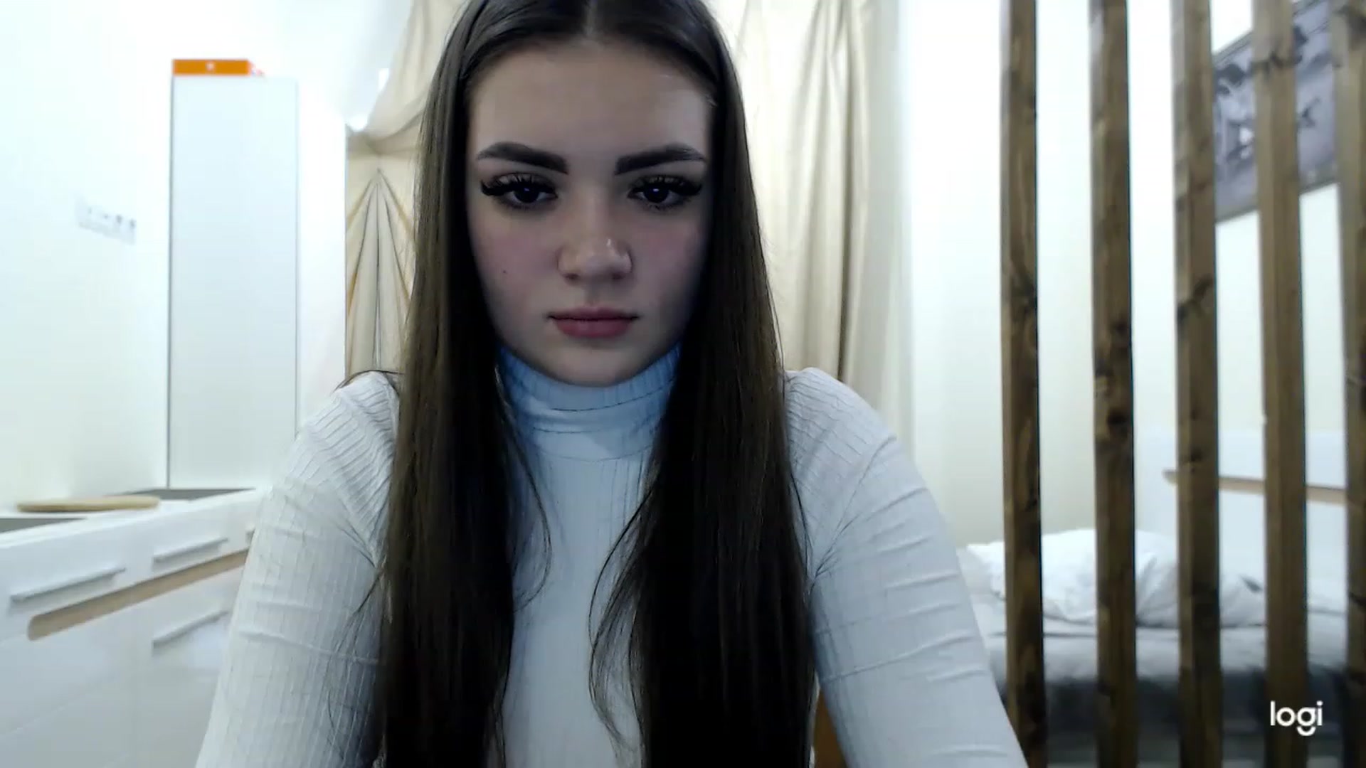 Gallery image thumbnail from CutieMoonX's myfreecams stream on, 02/26/2023, 10:32 image 12 of 20