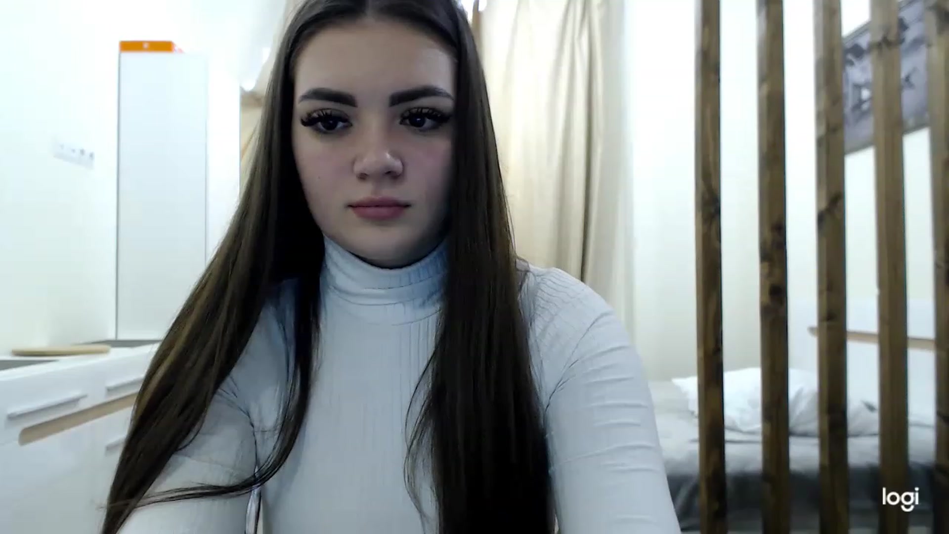 Gallery image thumbnail from CutieMoonX's myfreecams stream on, 02/26/2023, 10:32 image 14 of 20