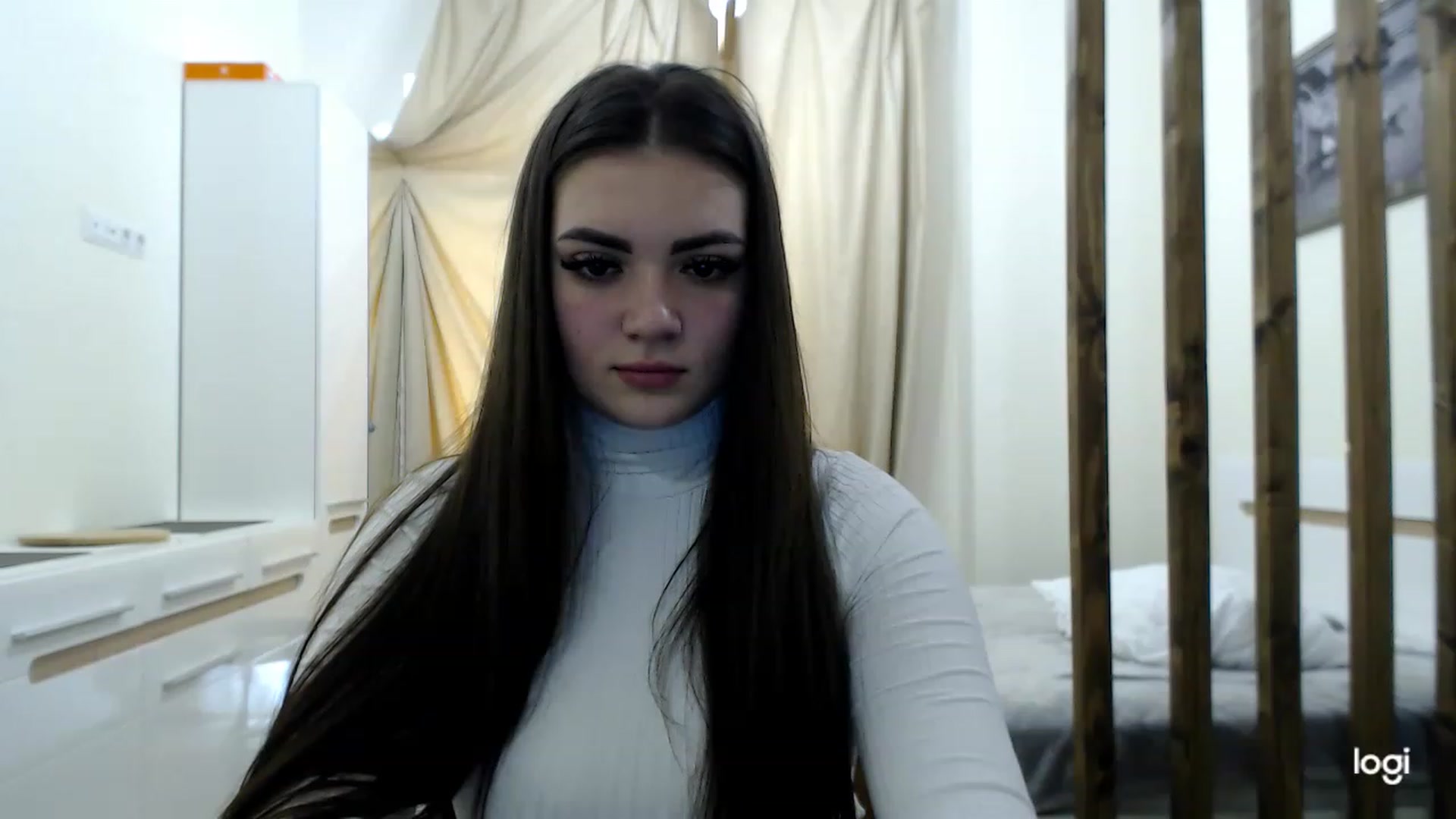 Gallery image thumbnail from CutieMoonX's myfreecams stream on, 02/26/2023, 10:32 image 18 of 20