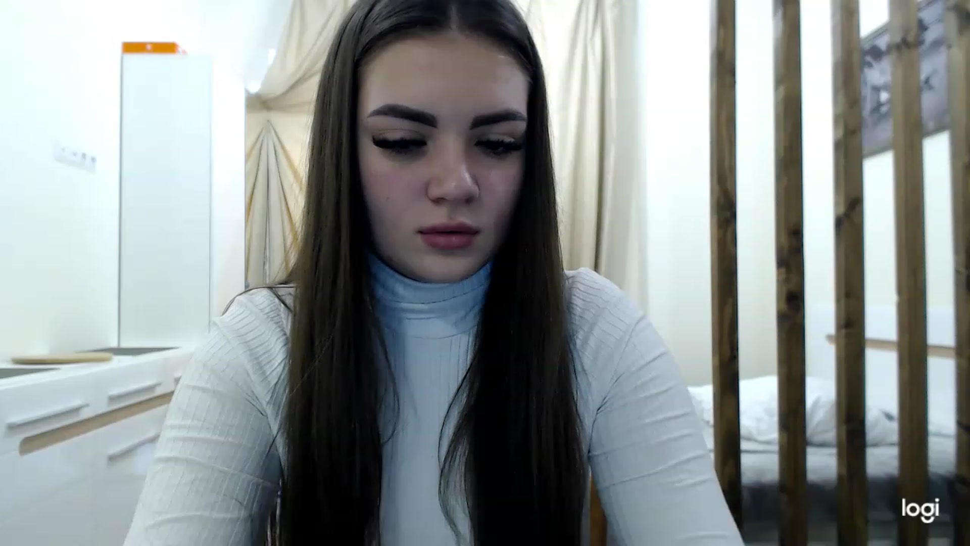 Gallery image thumbnail from CutieMoonX's myfreecams stream on, 02/26/2023, 10:32 image 13 of 20
