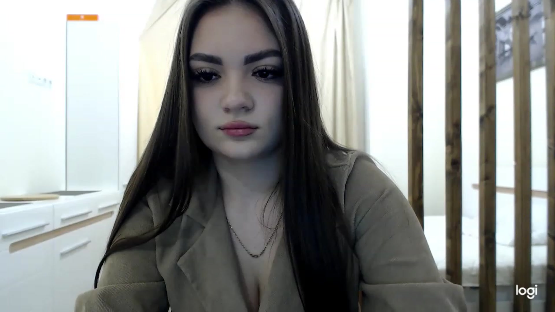 Gallery image thumbnail from CutieMoonX's myfreecams stream on, 03/01/2023, 12:10 image 18 of 20