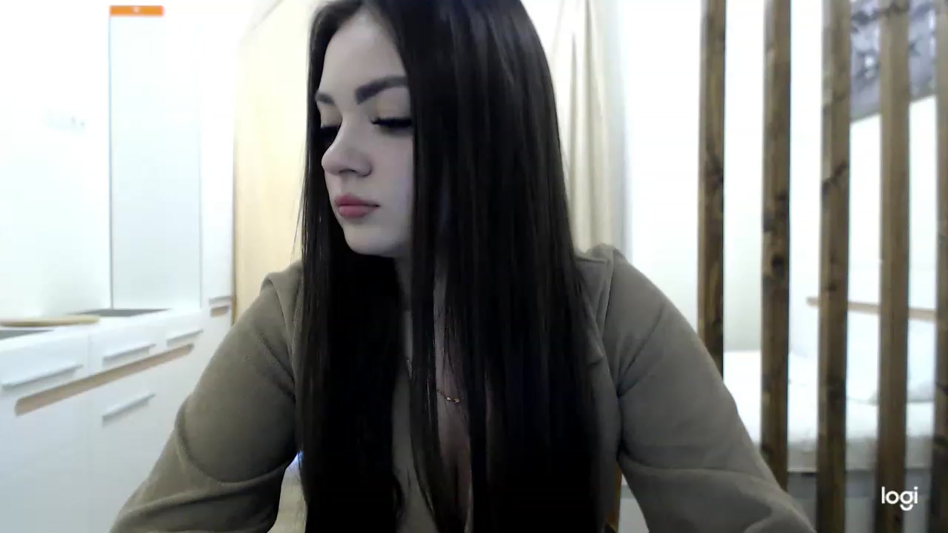 Gallery image thumbnail from CutieMoonX's myfreecams stream on, 03/01/2023, 12:10 image 5 of 20