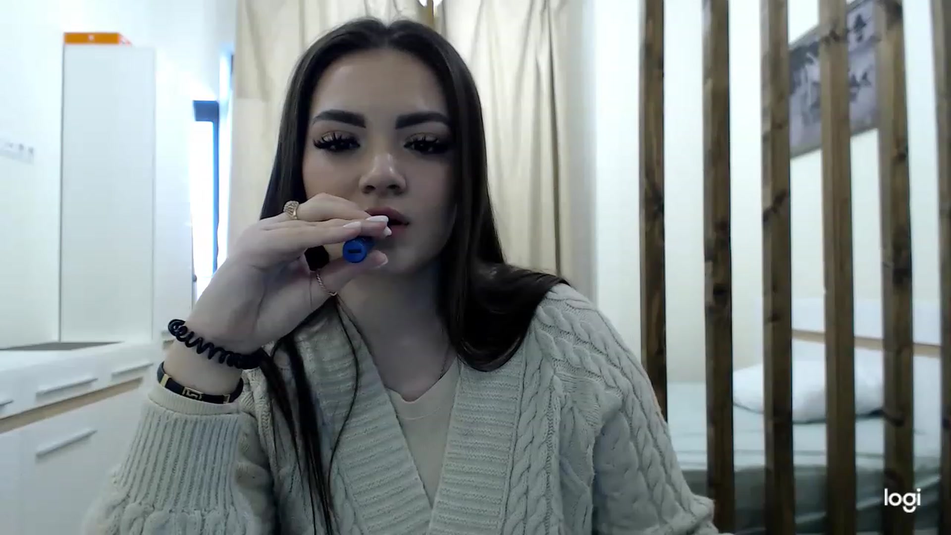 Gallery image thumbnail from CutieMoonX's myfreecams stream on, 03/02/2023, 15:13 image 20 of 20