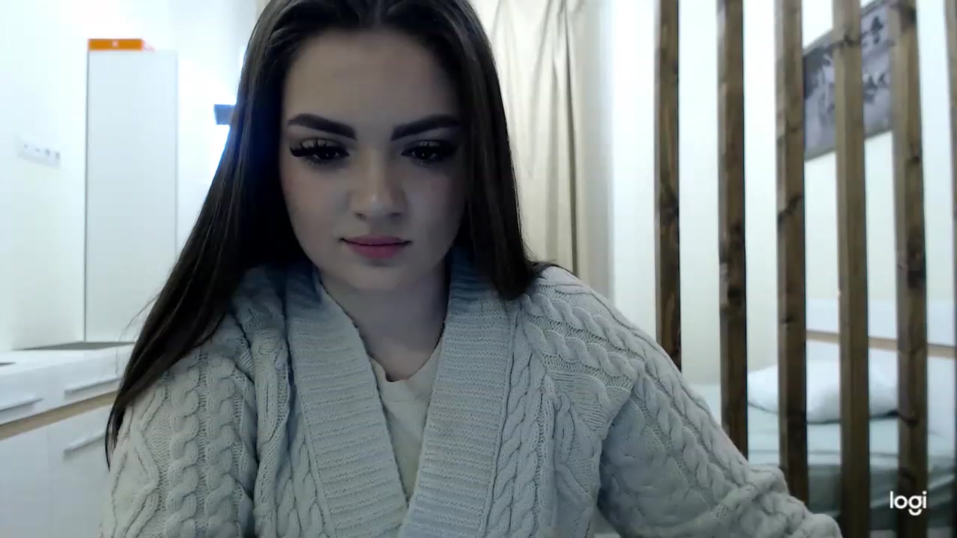 Gallery image thumbnail from CutieMoonX's myfreecams stream on, 03/02/2023, 15:13 image 13 of 20