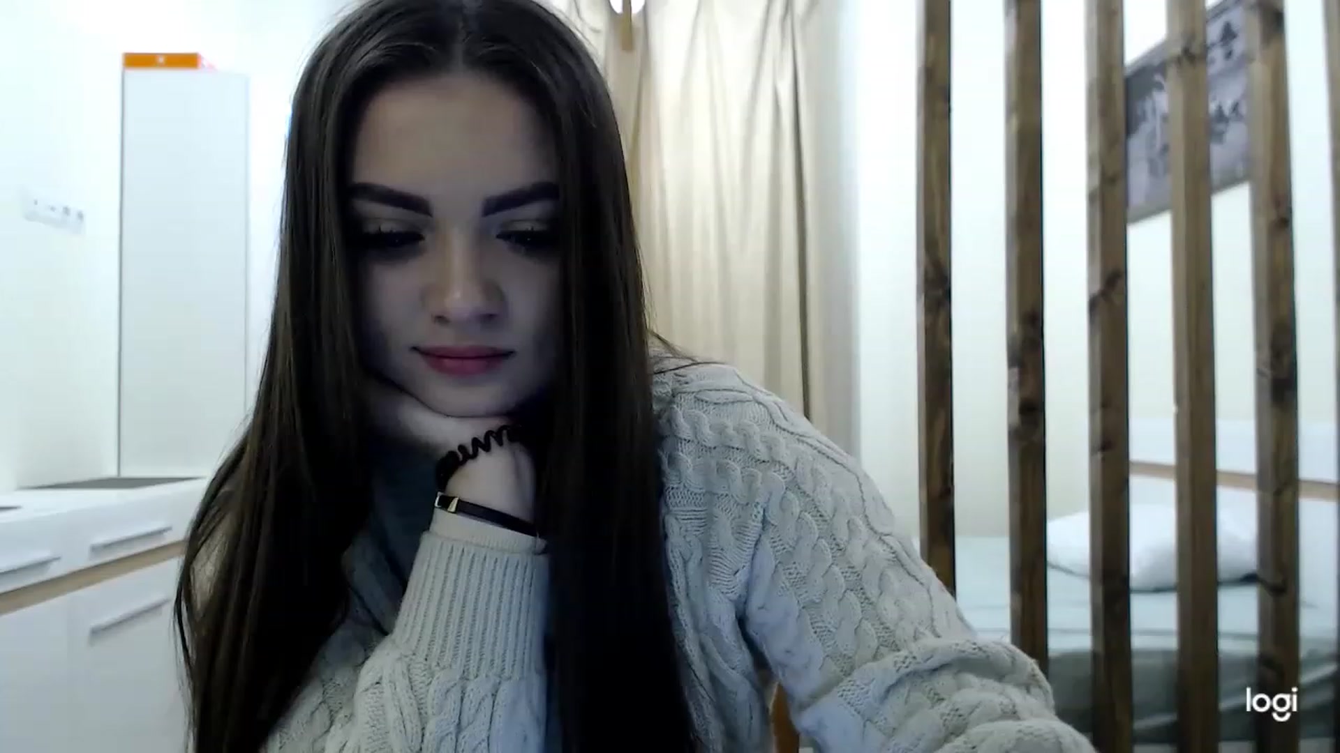 Gallery image thumbnail from CutieMoonX's myfreecams stream on, 03/02/2023, 15:13 image 4 of 20