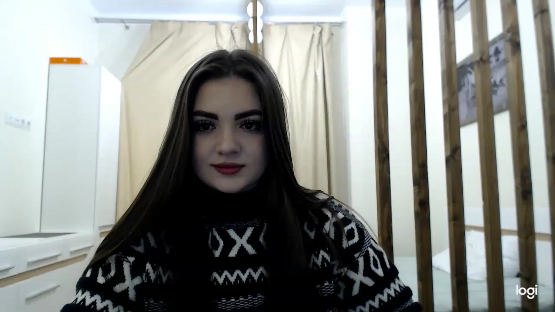 Gallery image thumbnail from CutieMoonX's myfreecams stream on, 03/06/2023, 14:35 image 18 of 20