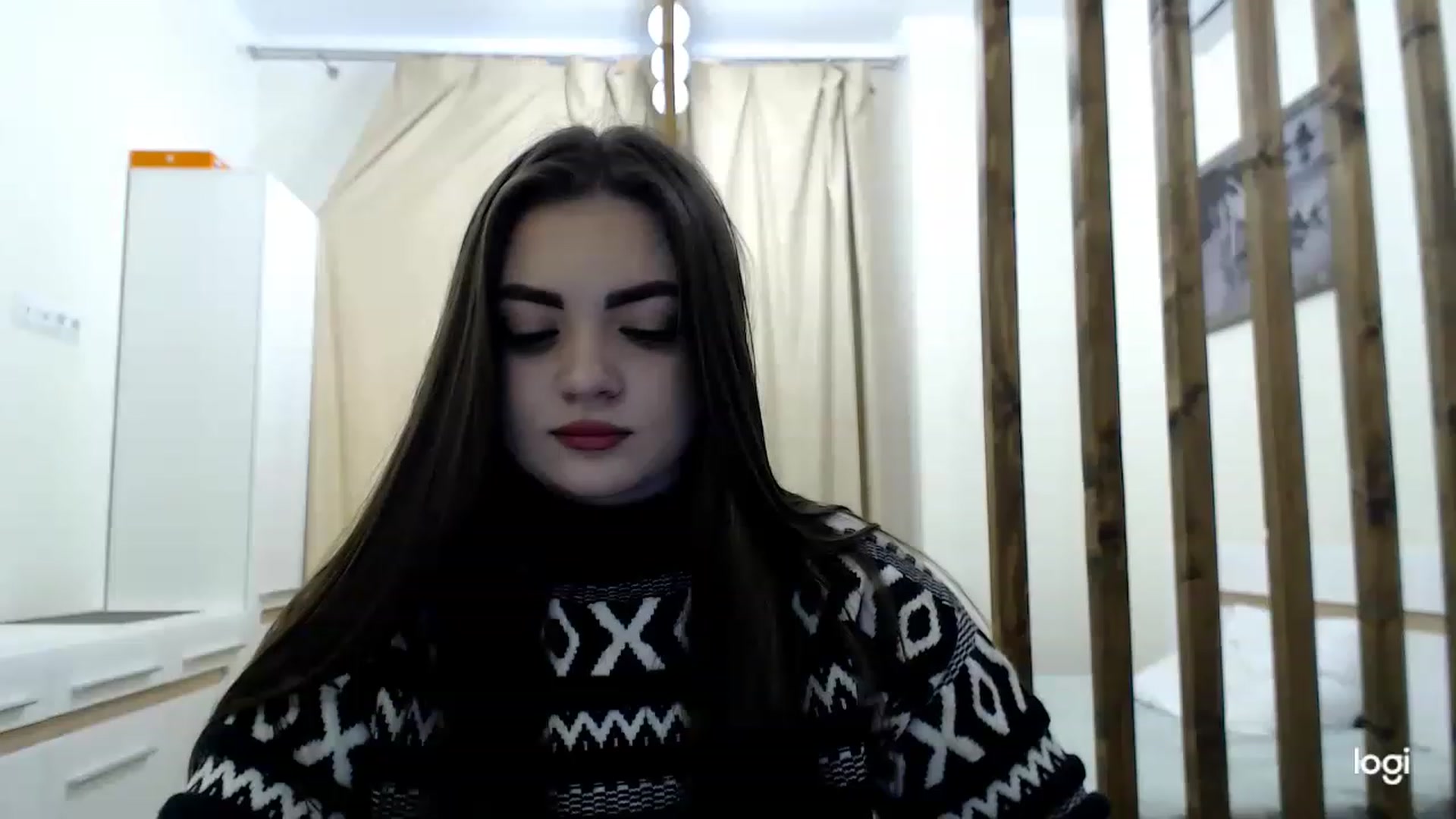 Gallery image thumbnail from CutieMoonX's myfreecams stream on, 03/06/2023, 14:35 image 19 of 20