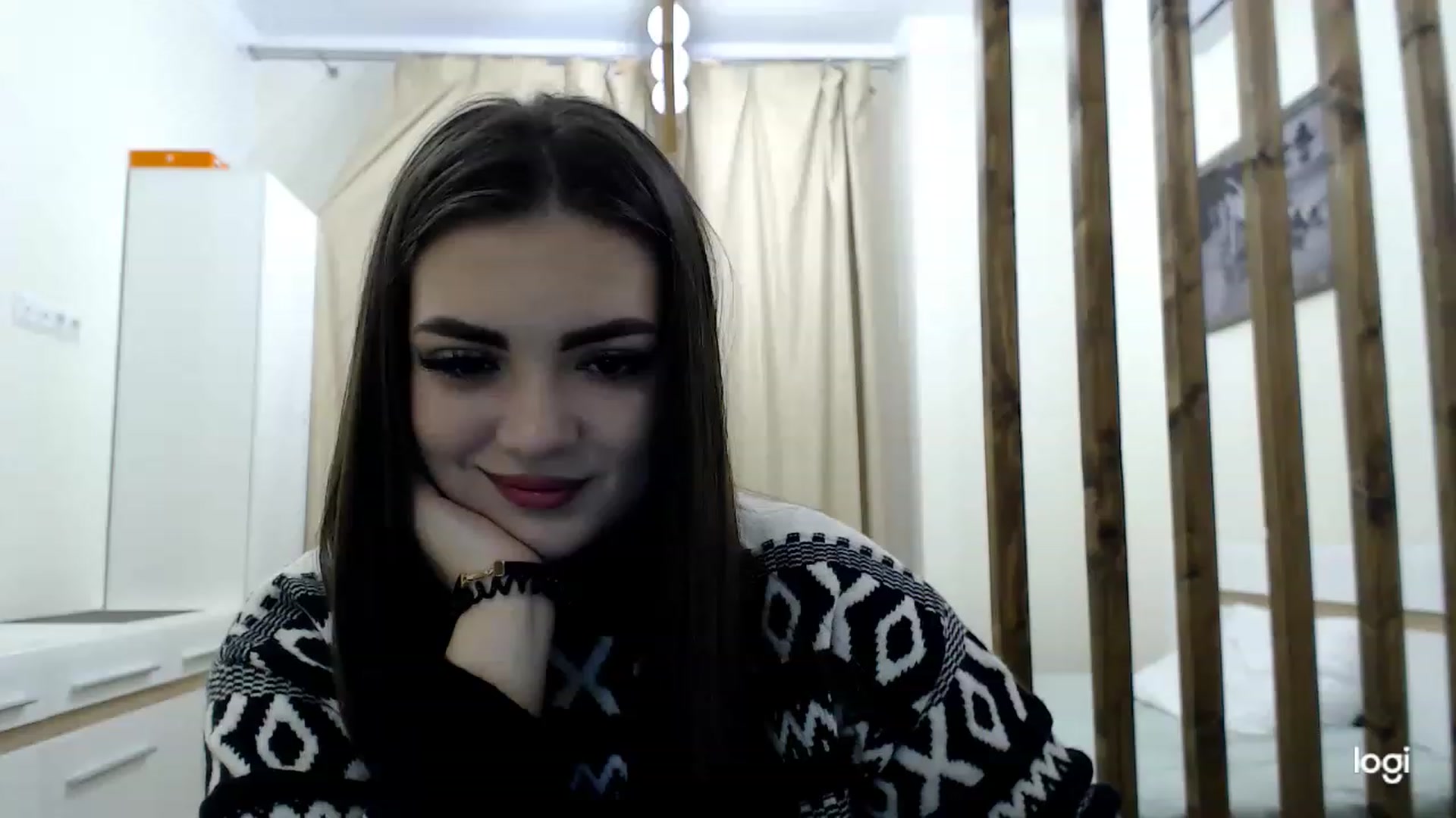 Gallery image thumbnail from CutieMoonX's myfreecams stream on, 03/06/2023, 16:16 image 2 of 20