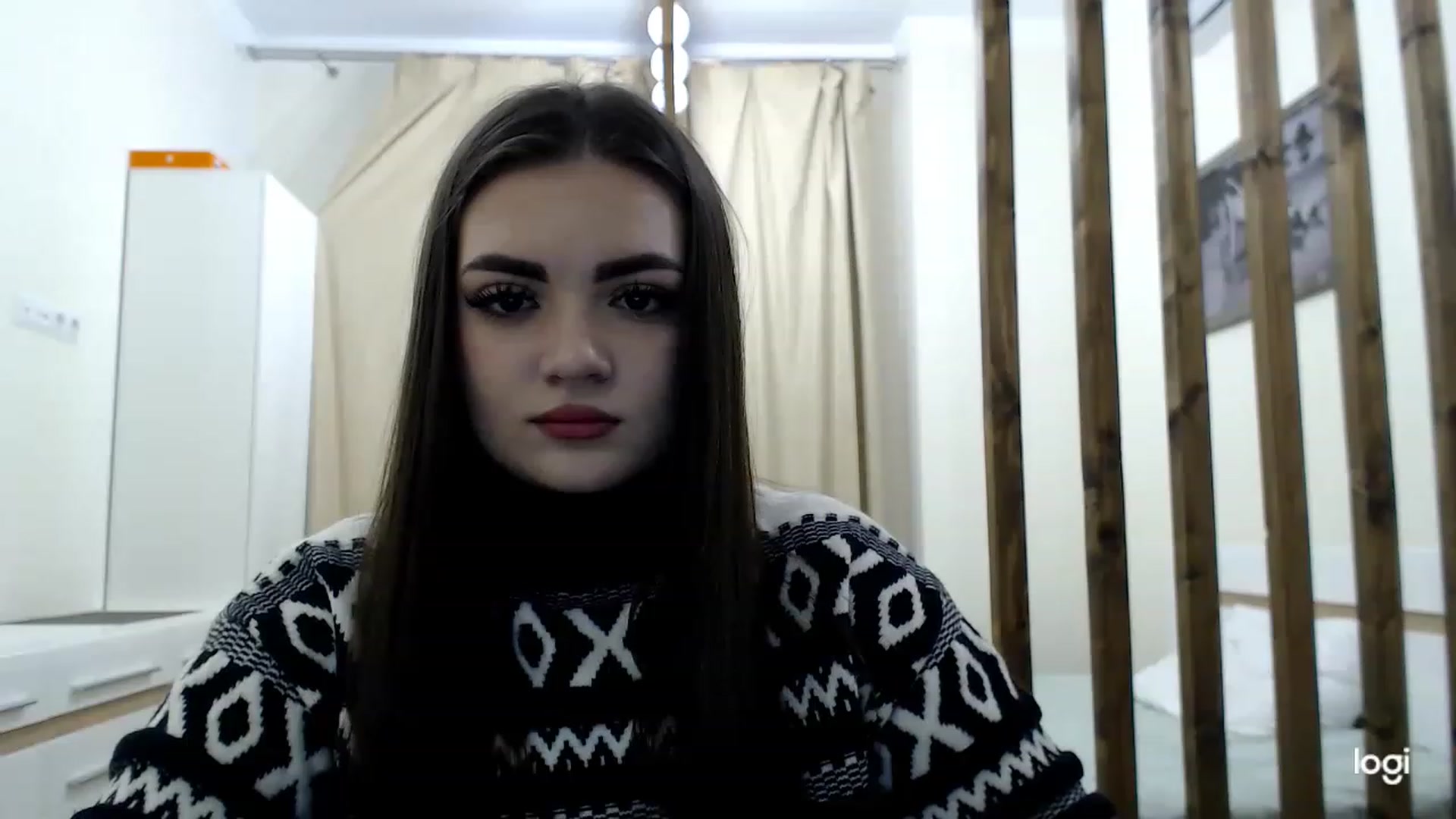 Gallery image thumbnail from CutieMoonX's myfreecams stream on, 03/06/2023, 16:16 image 3 of 20