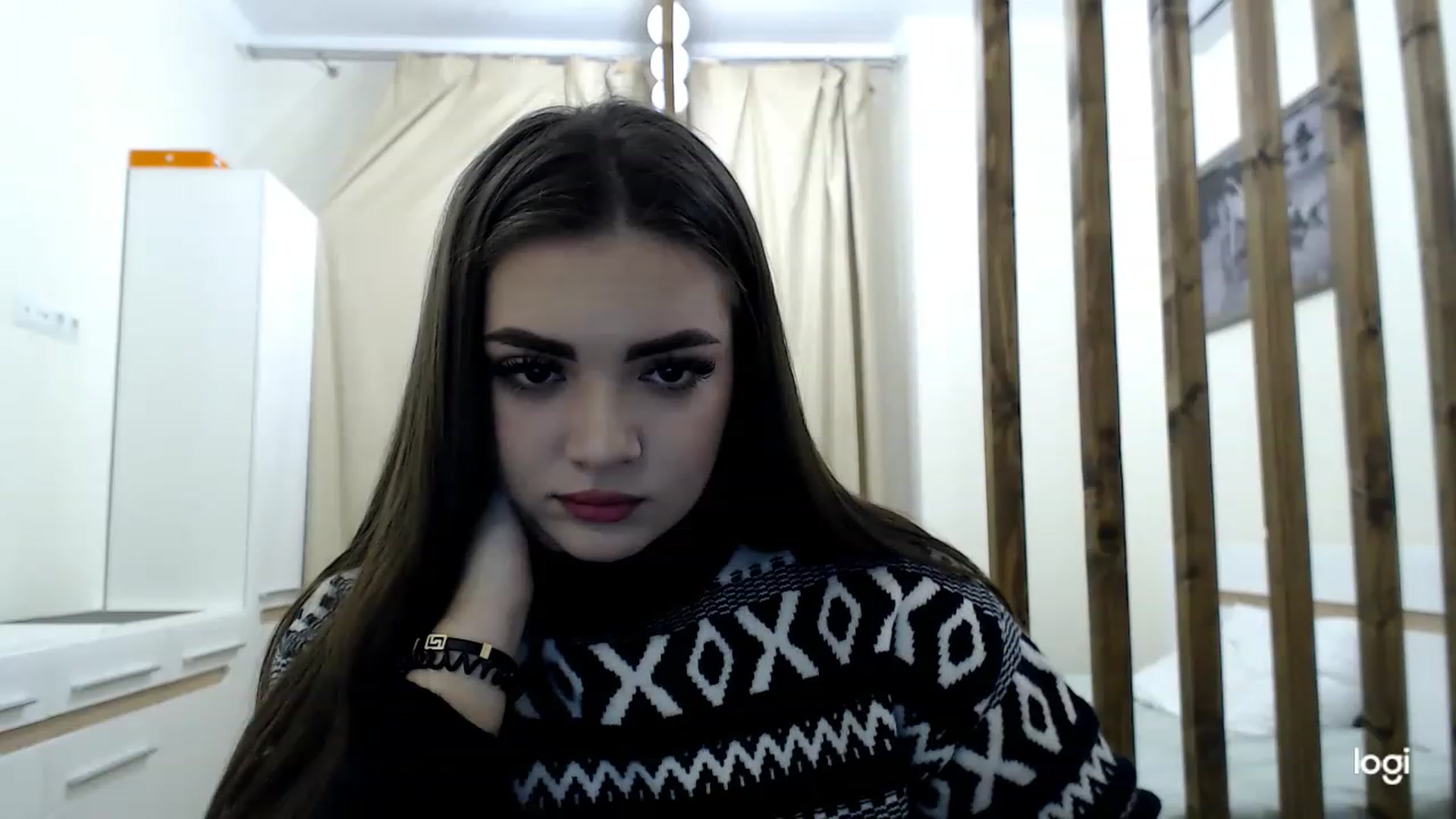 Gallery image thumbnail from CutieMoonX's myfreecams stream on, 03/06/2023, 16:16 image 12 of 20