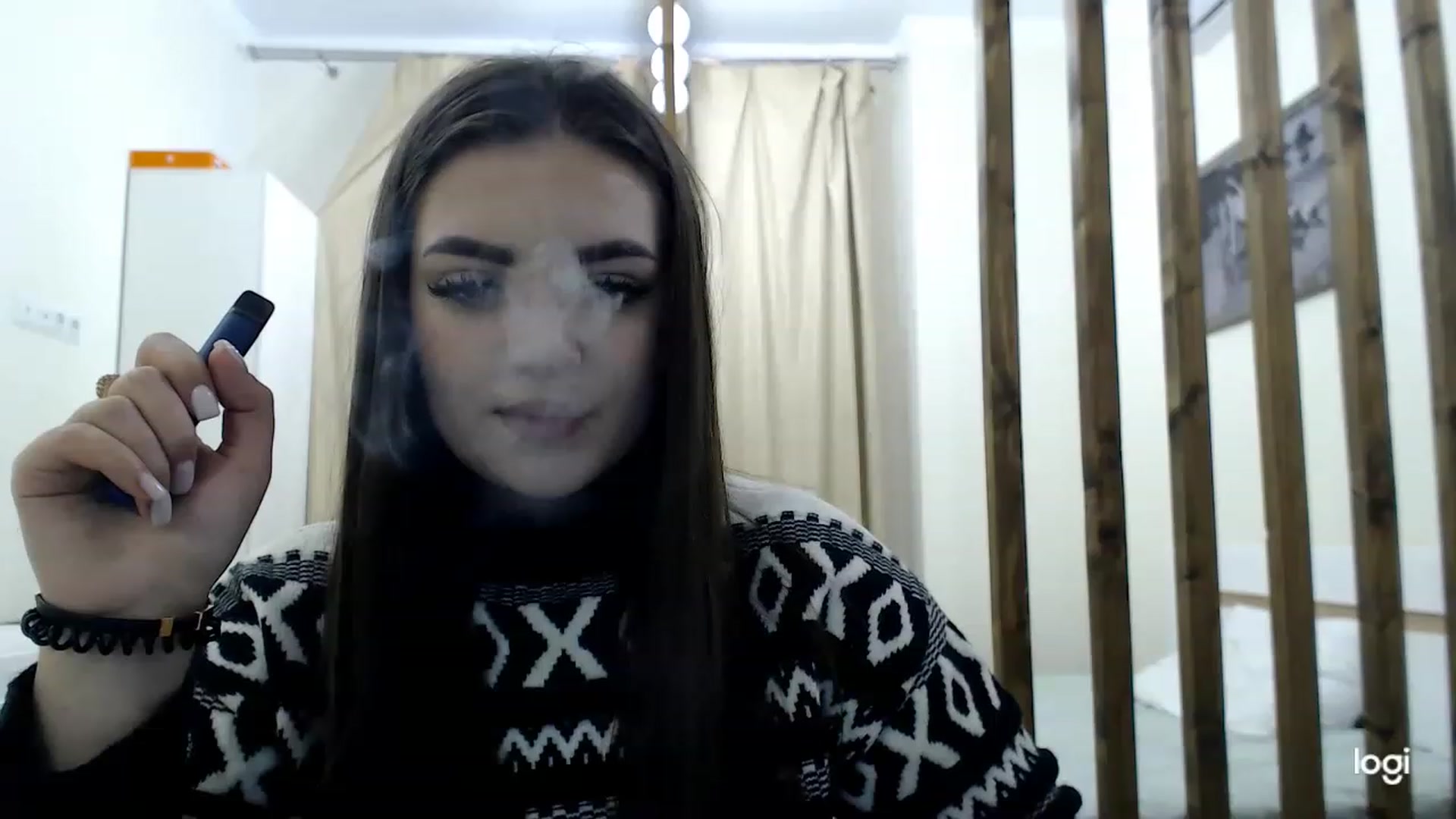 Gallery image thumbnail from CutieMoonX's myfreecams stream on, 03/06/2023, 16:16 image 1 of 20