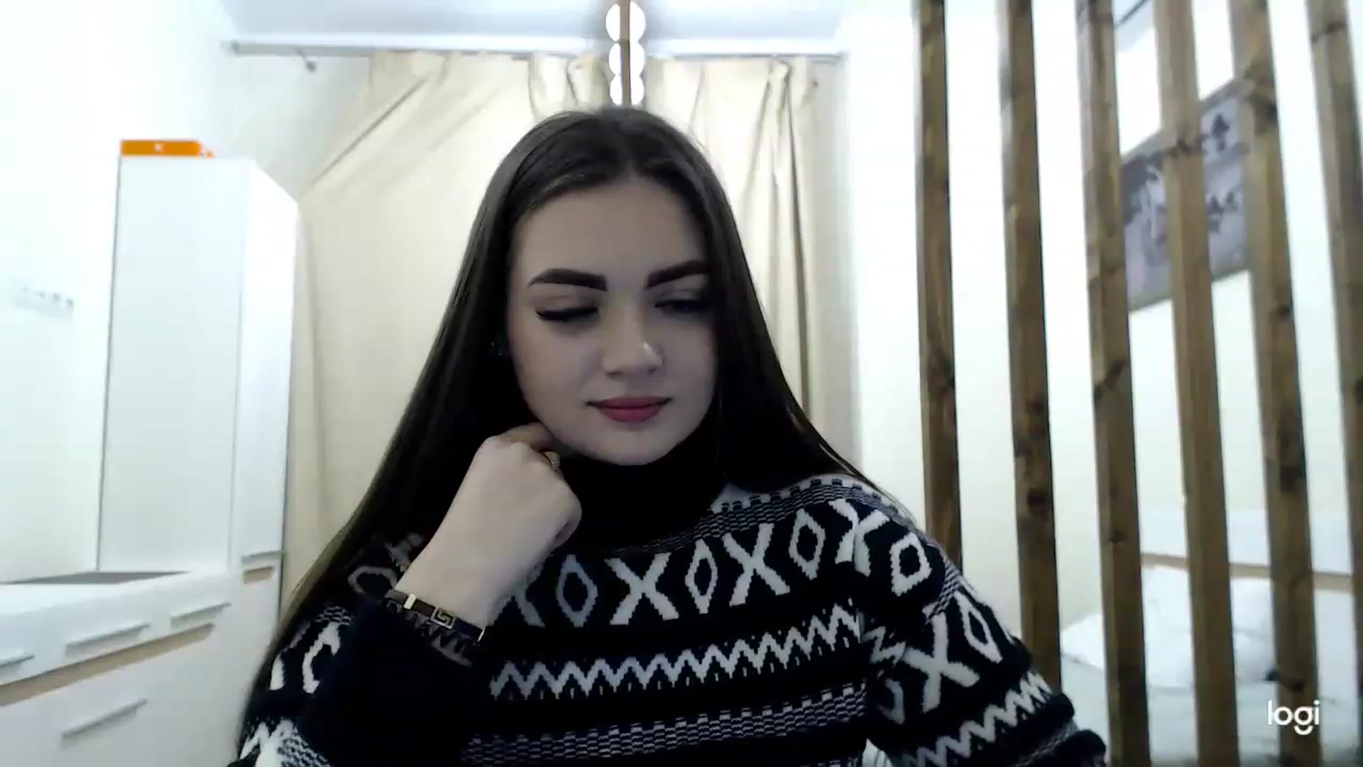 Gallery image thumbnail from CutieMoonX's myfreecams stream on, 03/06/2023, 16:16 image 15 of 20