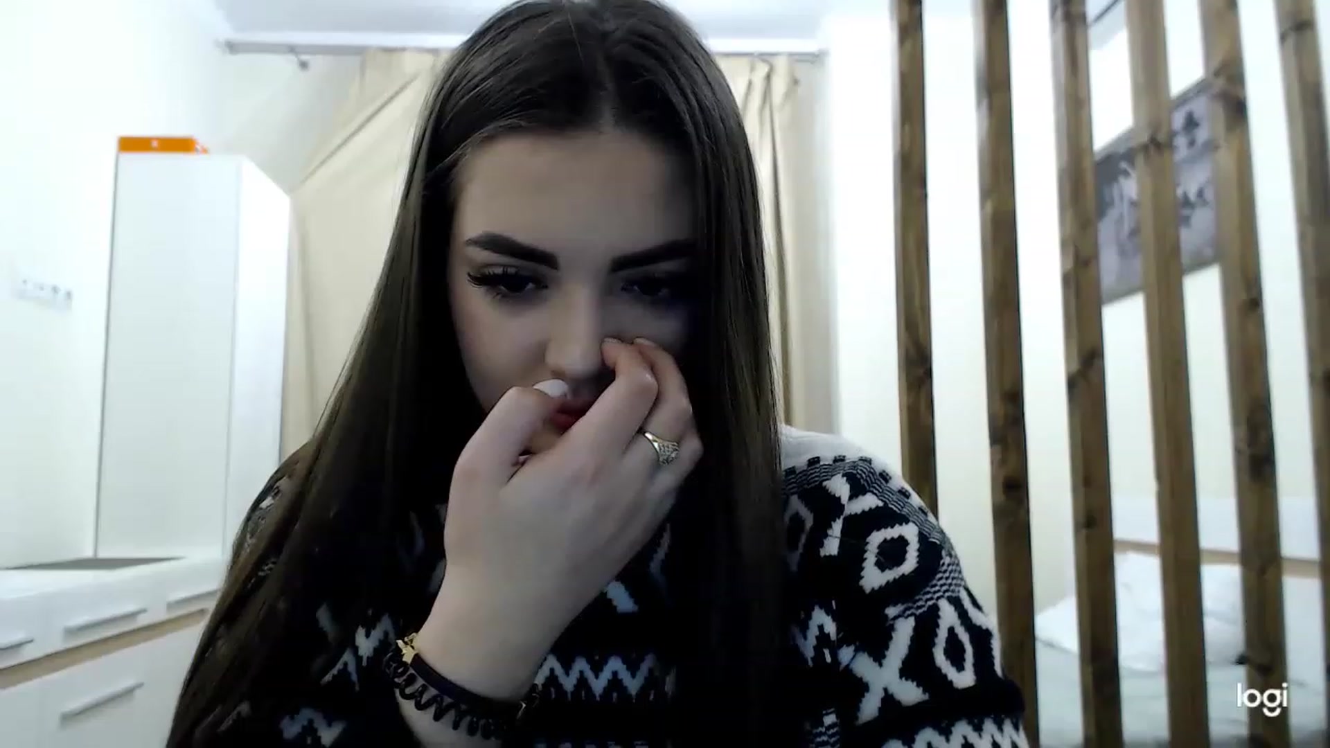 Gallery image thumbnail from CutieMoonX's myfreecams stream on, 03/06/2023, 16:16 image 16 of 20