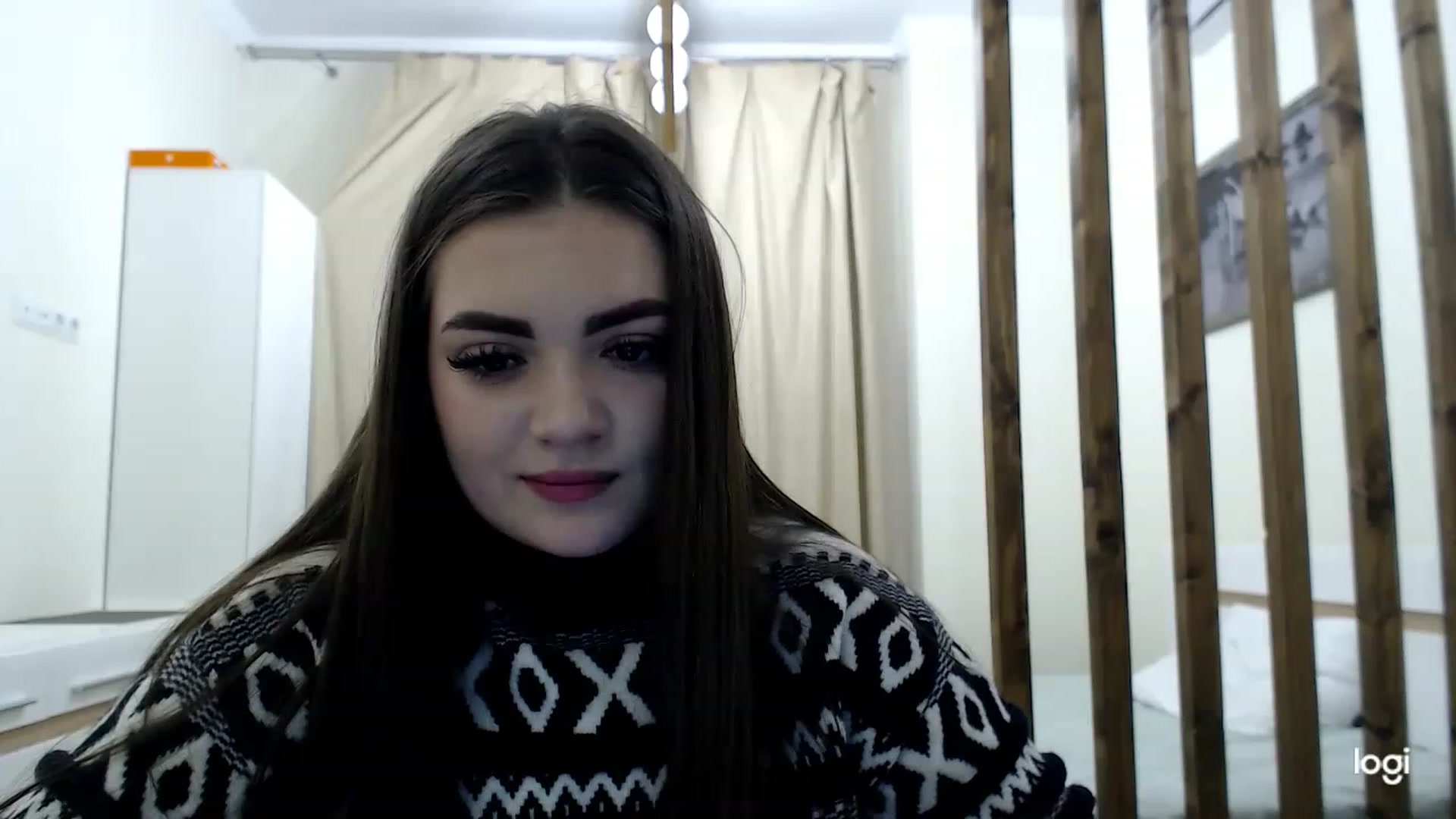 Gallery image thumbnail from CutieMoonX's myfreecams stream on, 03/06/2023, 16:55 image 17 of 20