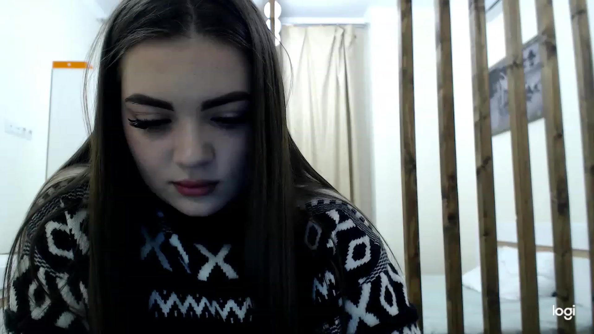 Gallery image thumbnail from CutieMoonX's myfreecams stream on, 03/06/2023, 16:55 image 11 of 20