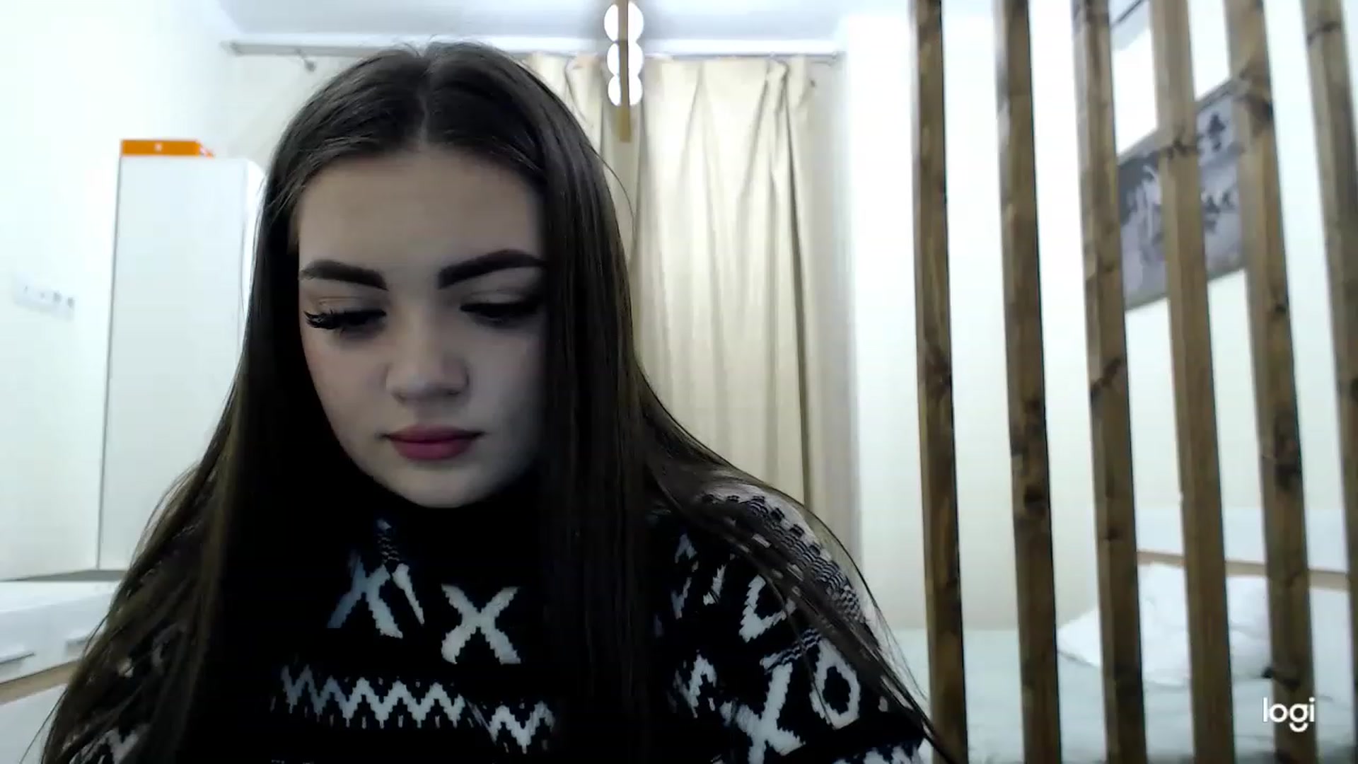 Gallery image thumbnail from CutieMoonX's myfreecams stream on, 03/06/2023, 16:55 image 7 of 20