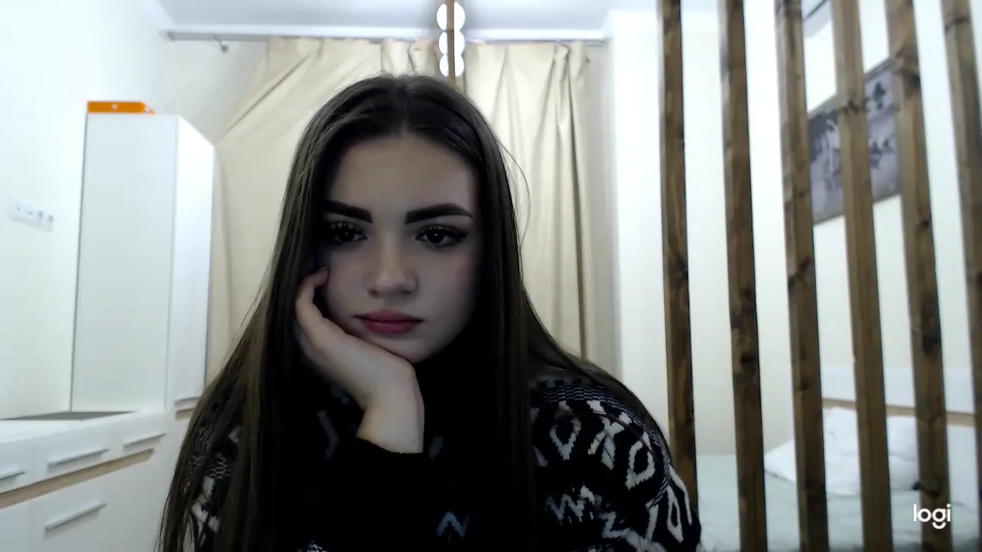 Gallery image thumbnail from CutieMoonX's myfreecams stream on, 03/06/2023, 16:55 image 3 of 20