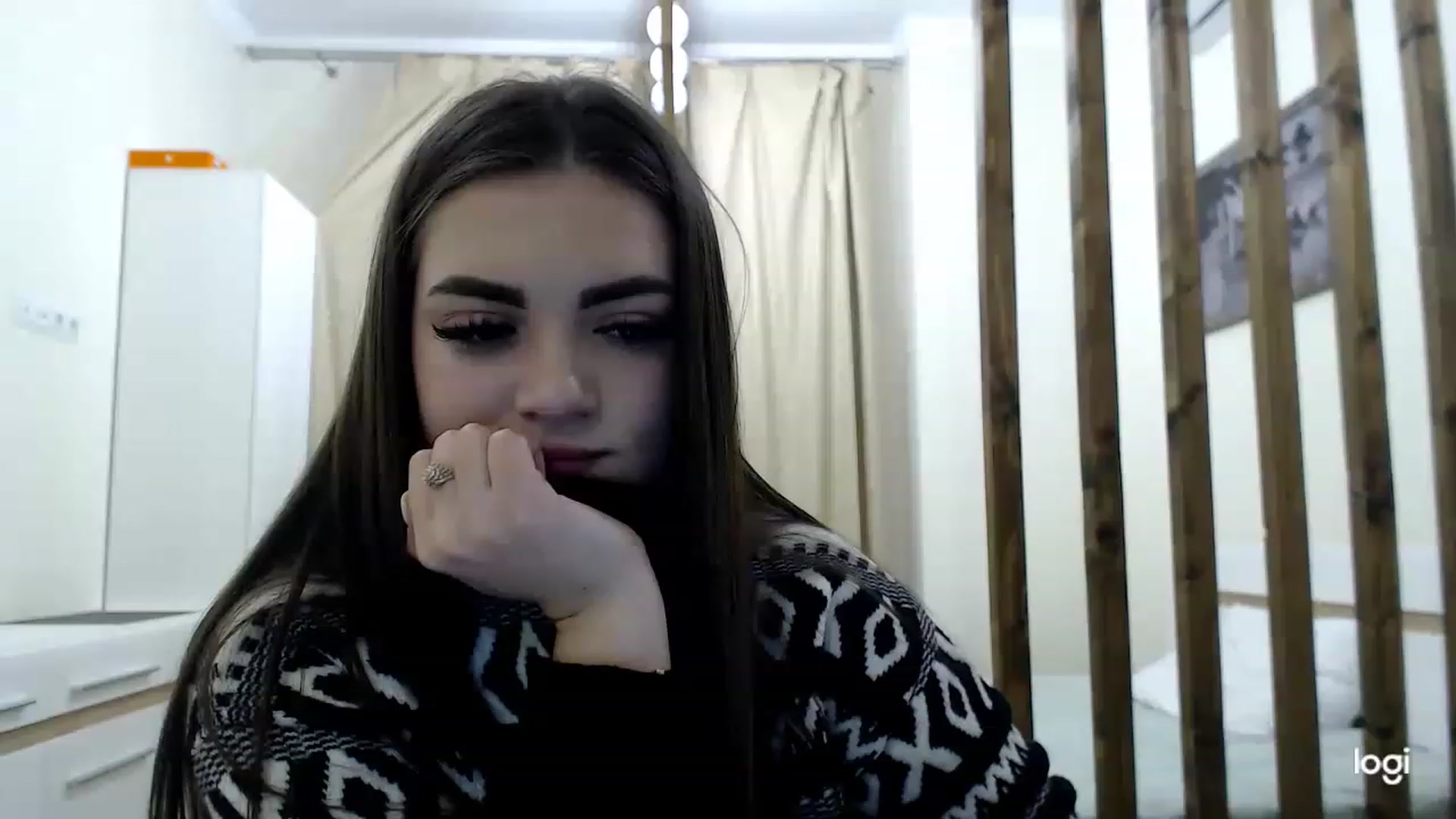 Gallery image thumbnail from CutieMoonX's myfreecams stream on, 03/06/2023, 16:55 image 18 of 20