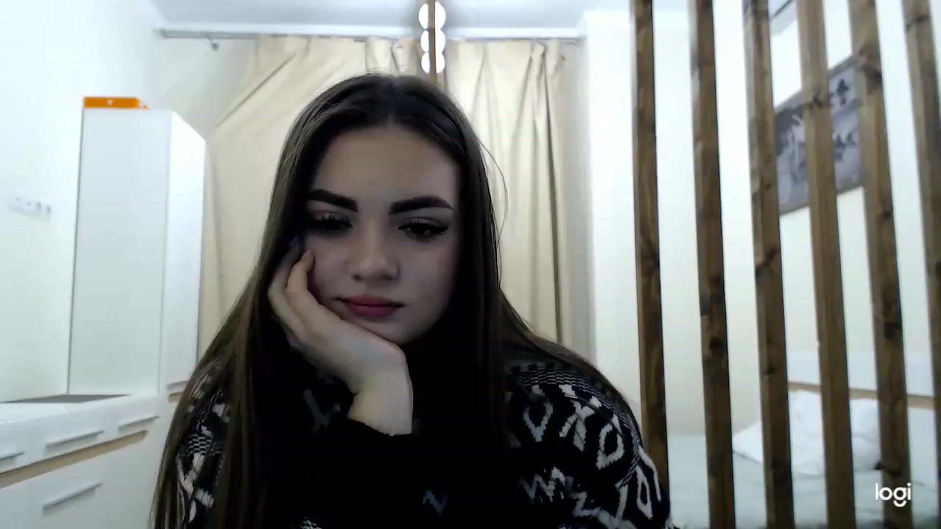 Gallery image thumbnail from CutieMoonX's myfreecams stream on, 03/06/2023, 16:55 image 2 of 20
