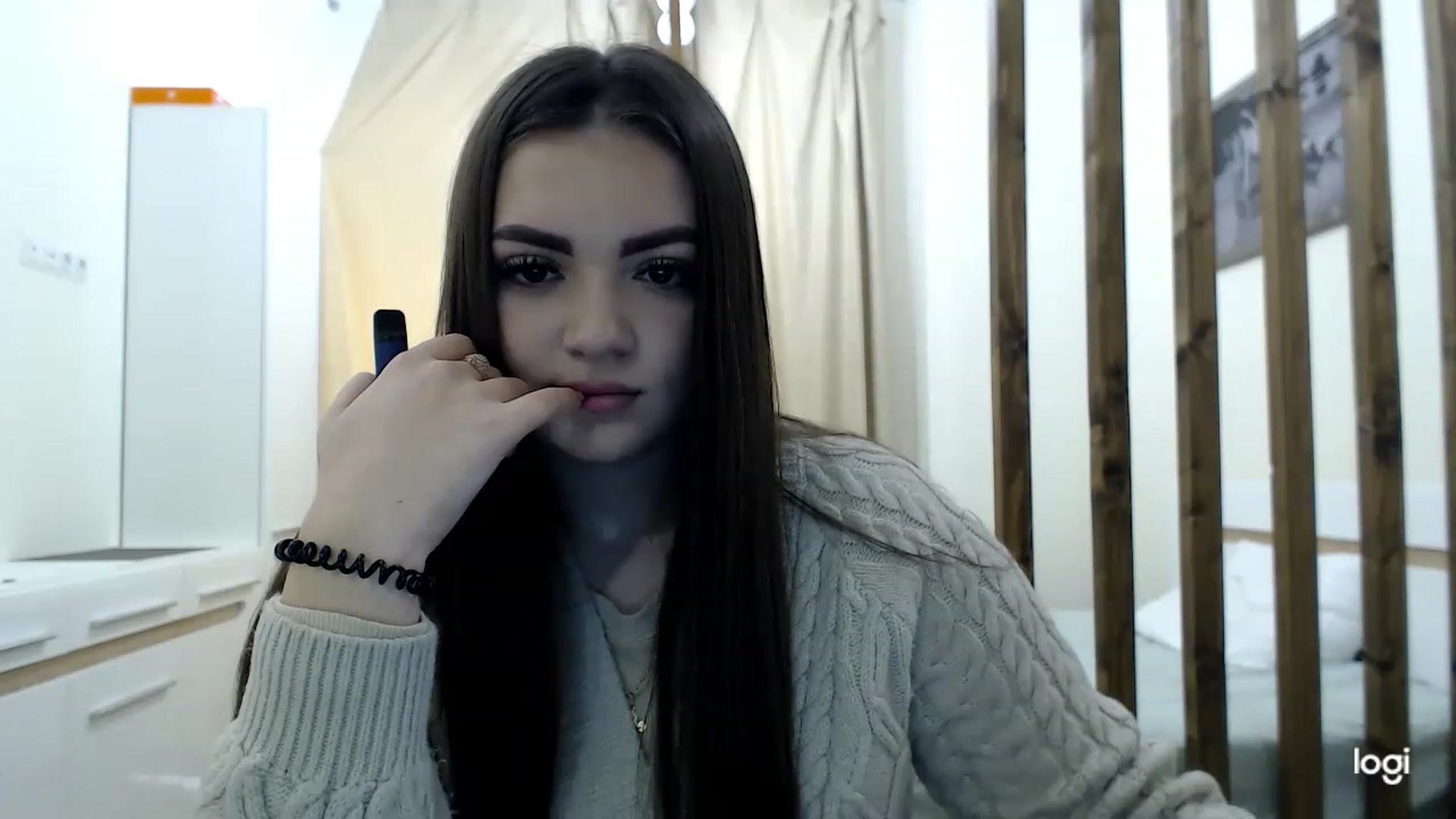Gallery image thumbnail from CutieMoonX's myfreecams stream on, 03/07/2023, 14:17 image 6 of 20