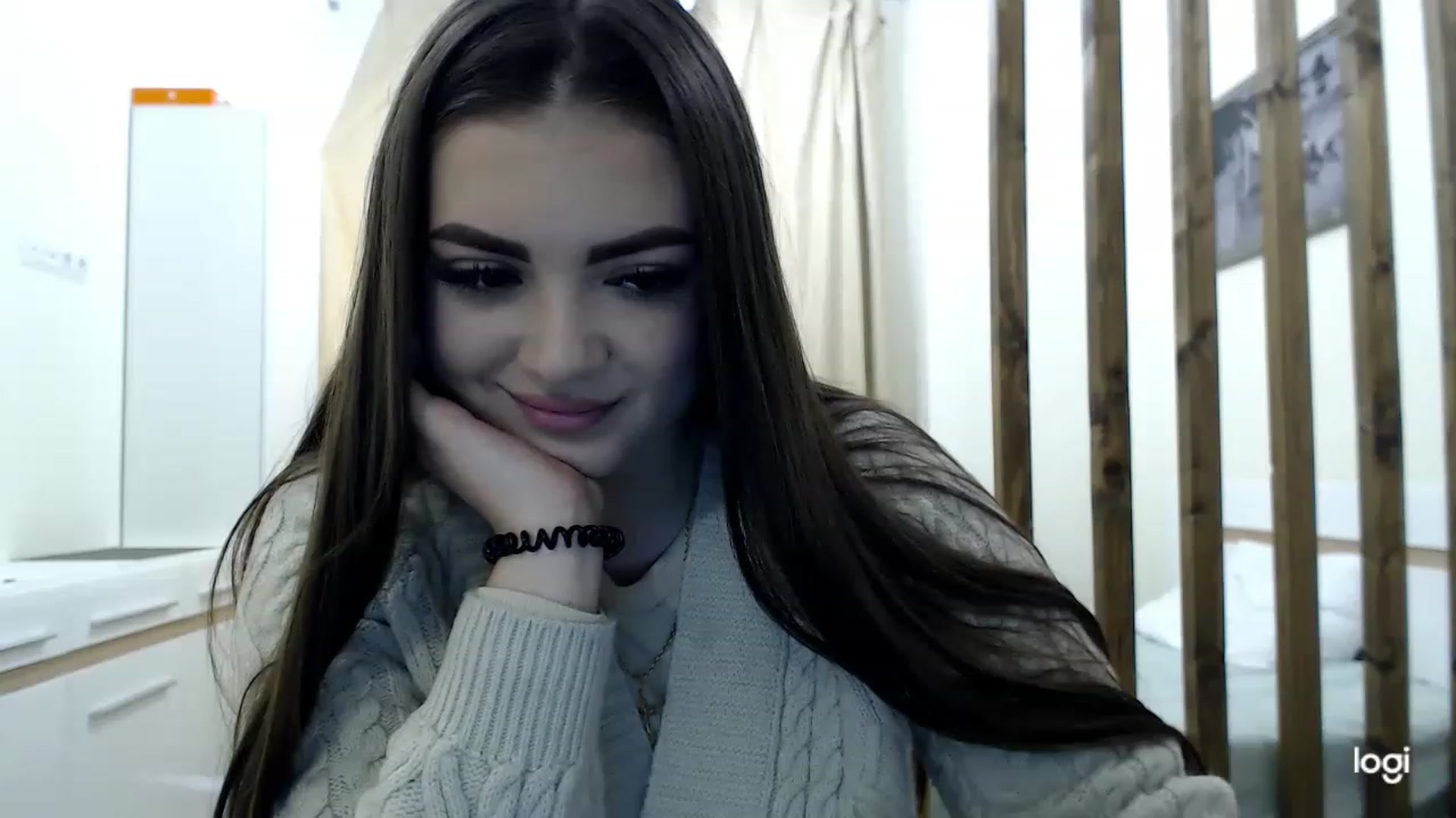 Gallery image thumbnail from CutieMoonX's myfreecams stream on, 03/07/2023, 14:17 image 13 of 20