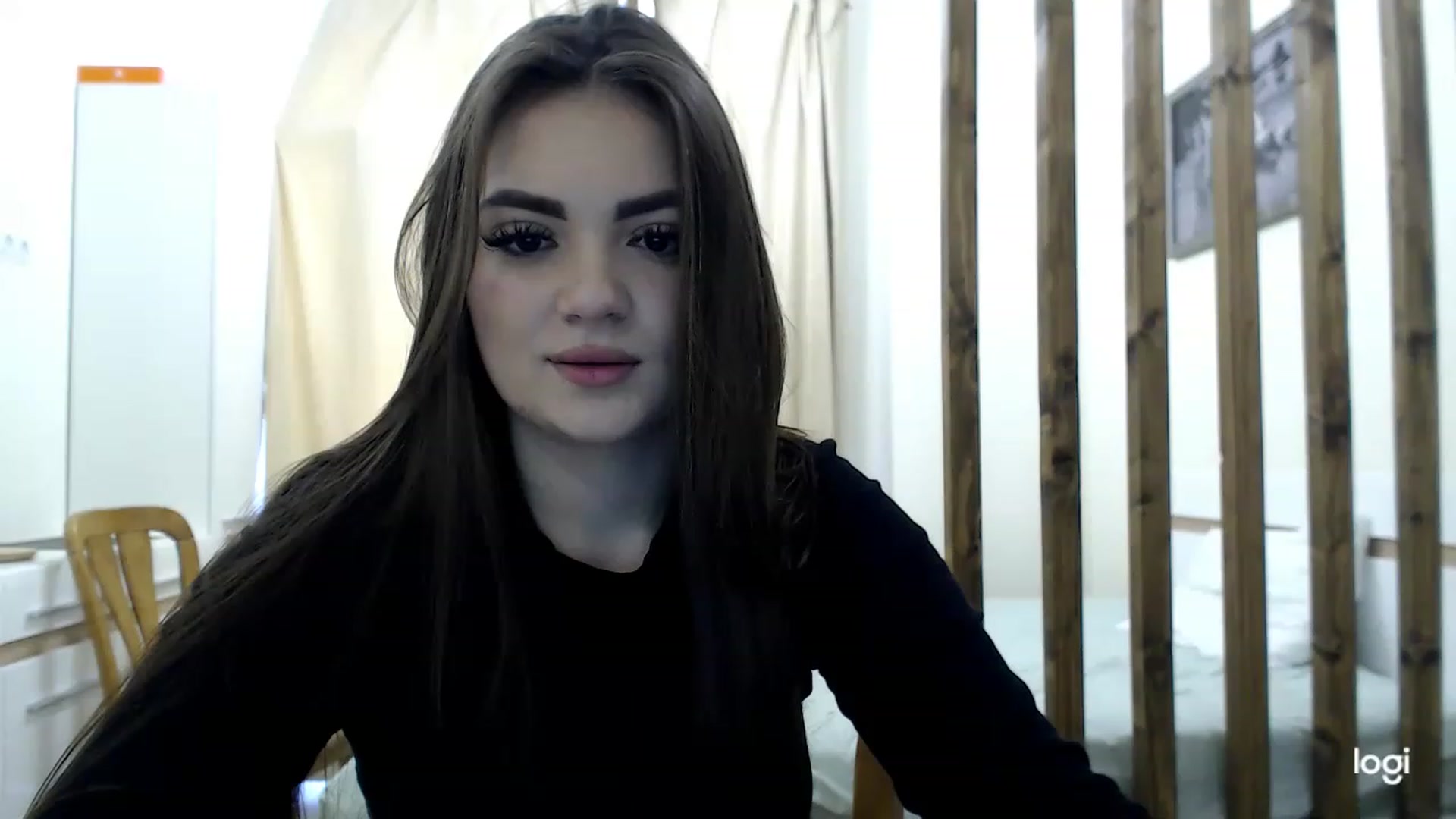 Gallery image thumbnail from CutieMoonX's myfreecams stream on, 03/08/2023, 10:43 image 11 of 20