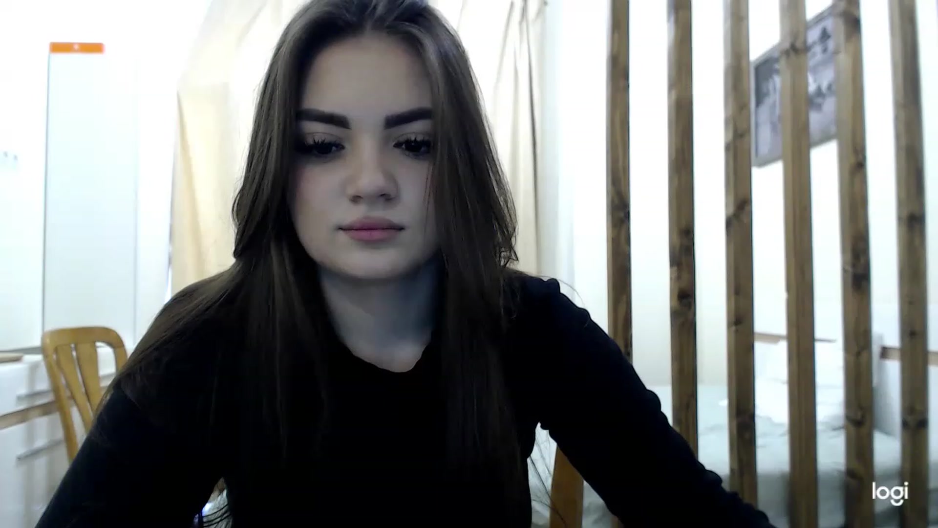 Gallery image thumbnail from CutieMoonX's myfreecams stream on, 03/08/2023, 10:43 image 6 of 20