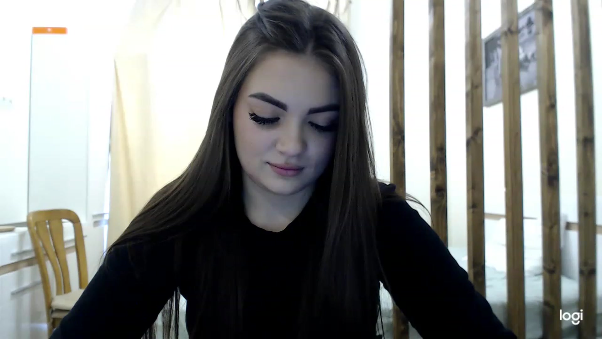 Gallery image thumbnail from CutieMoonX's myfreecams stream on, 03/08/2023, 10:43 image 2 of 20