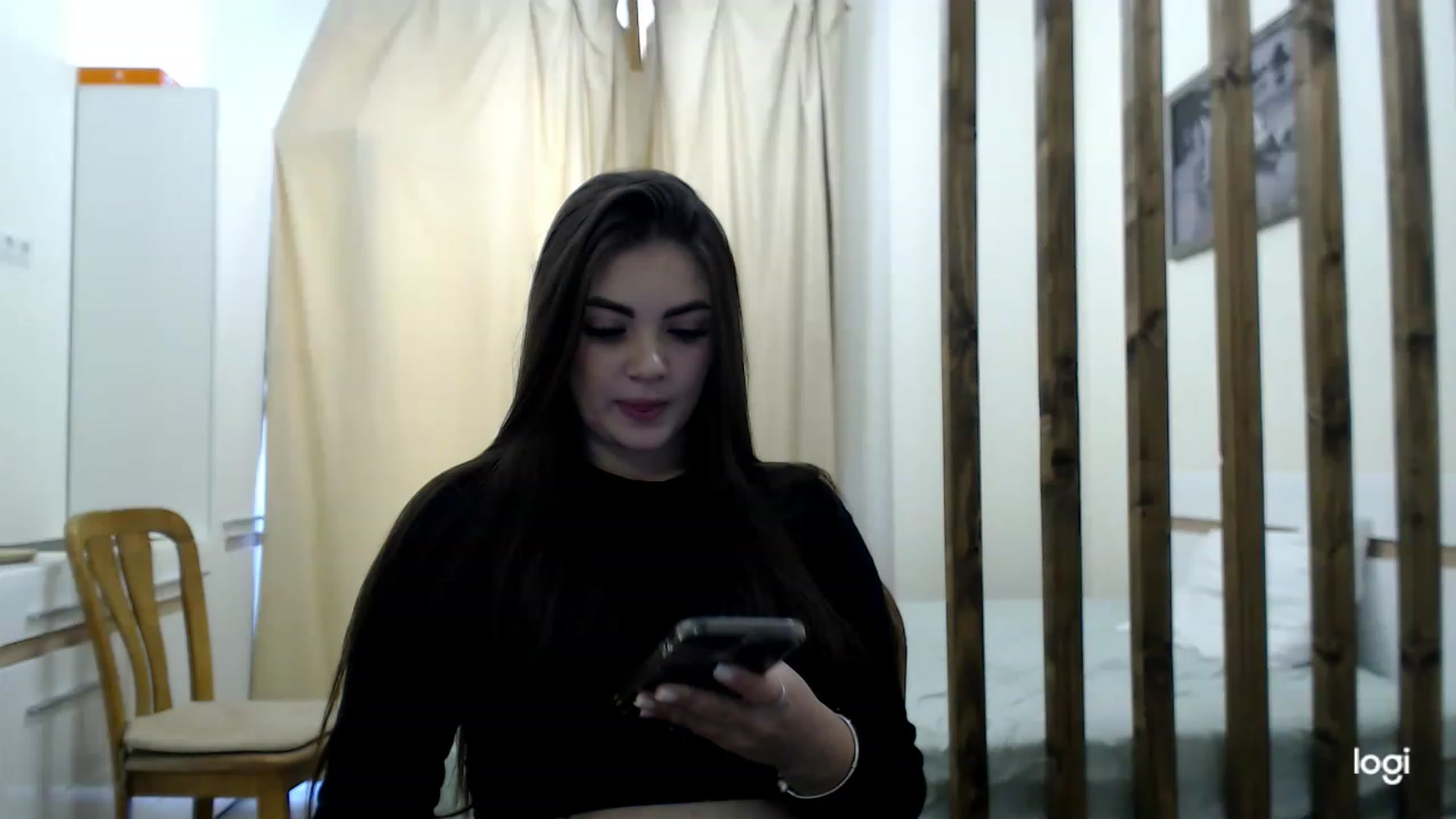 Gallery image thumbnail from CutieMoonX's myfreecams stream on, 03/08/2023, 10:43 image 14 of 20