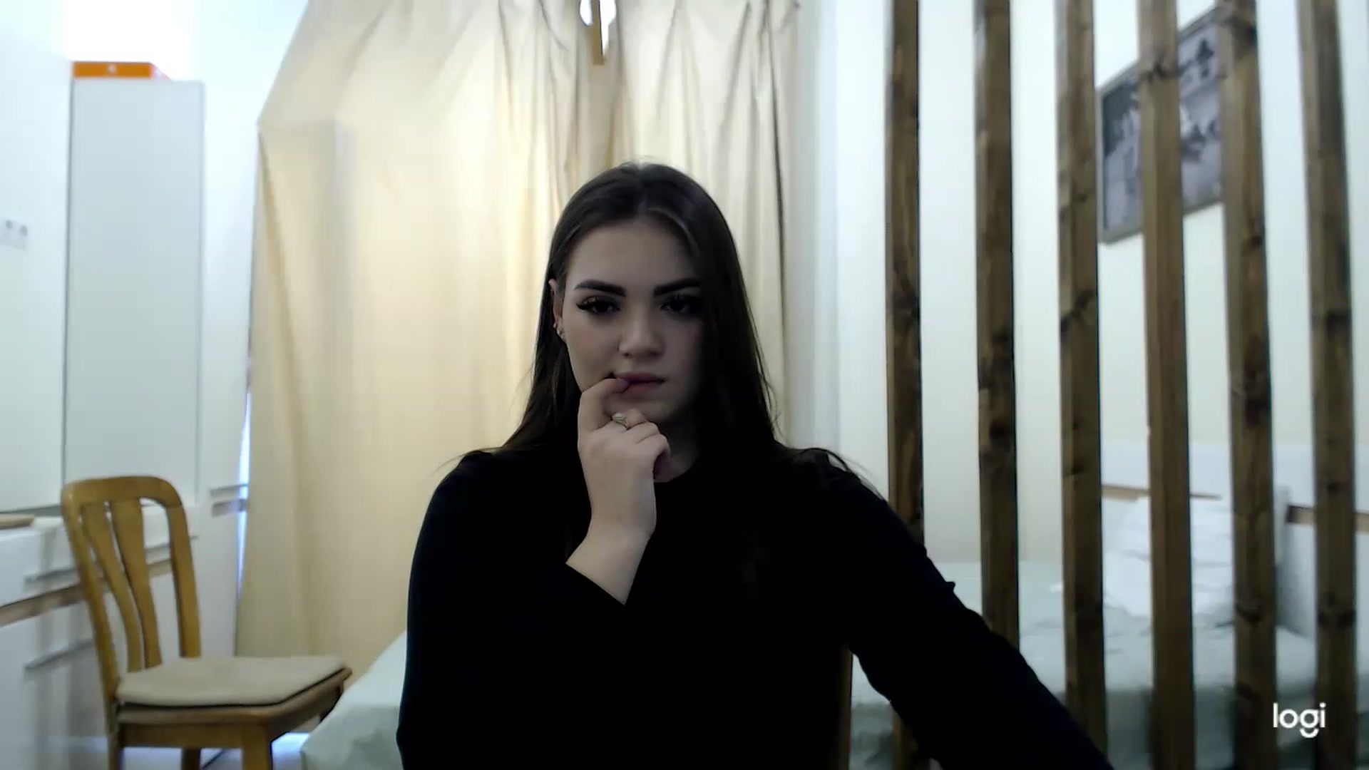 Gallery image thumbnail from CutieMoonX's myfreecams stream on, 03/08/2023, 10:43 image 18 of 20