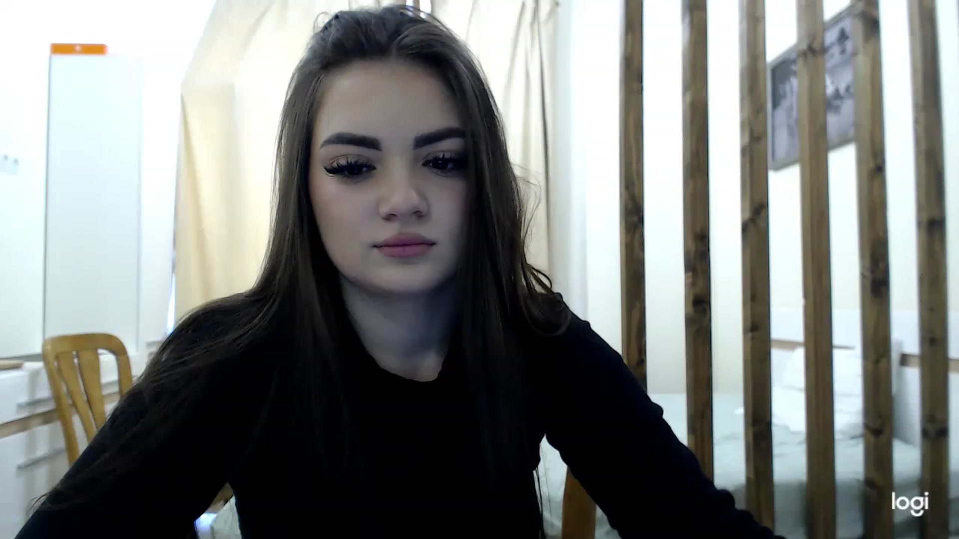 Gallery image thumbnail from CutieMoonX's myfreecams stream on, 03/08/2023, 10:43 image 10 of 20