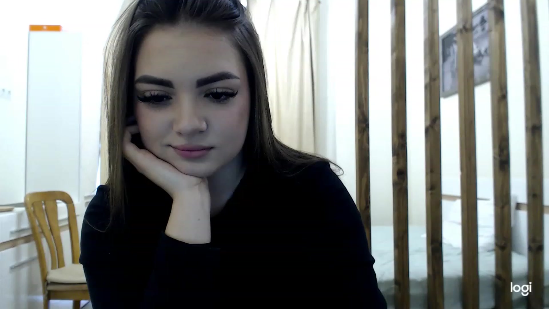 Gallery image thumbnail from CutieMoonX's myfreecams stream on, 03/08/2023, 11:06 image 1 of 20