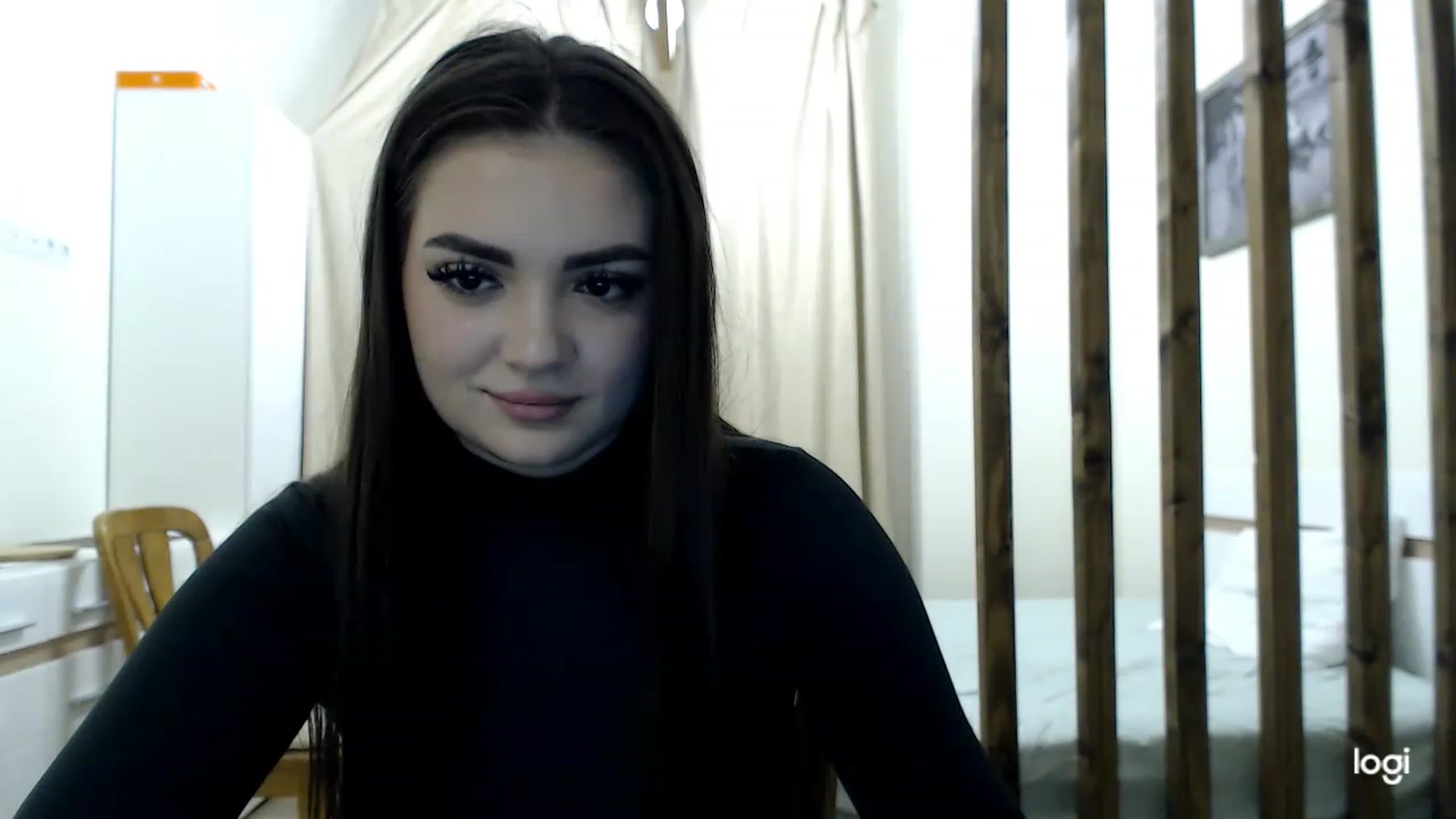 Gallery image thumbnail from CutieMoonX's myfreecams stream on, 03/09/2023, 16:54 image 5 of 20