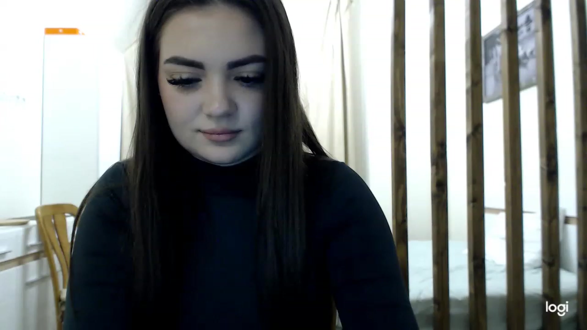 Gallery image thumbnail from CutieMoonX's myfreecams stream on, 03/09/2023, 16:54 image 7 of 20