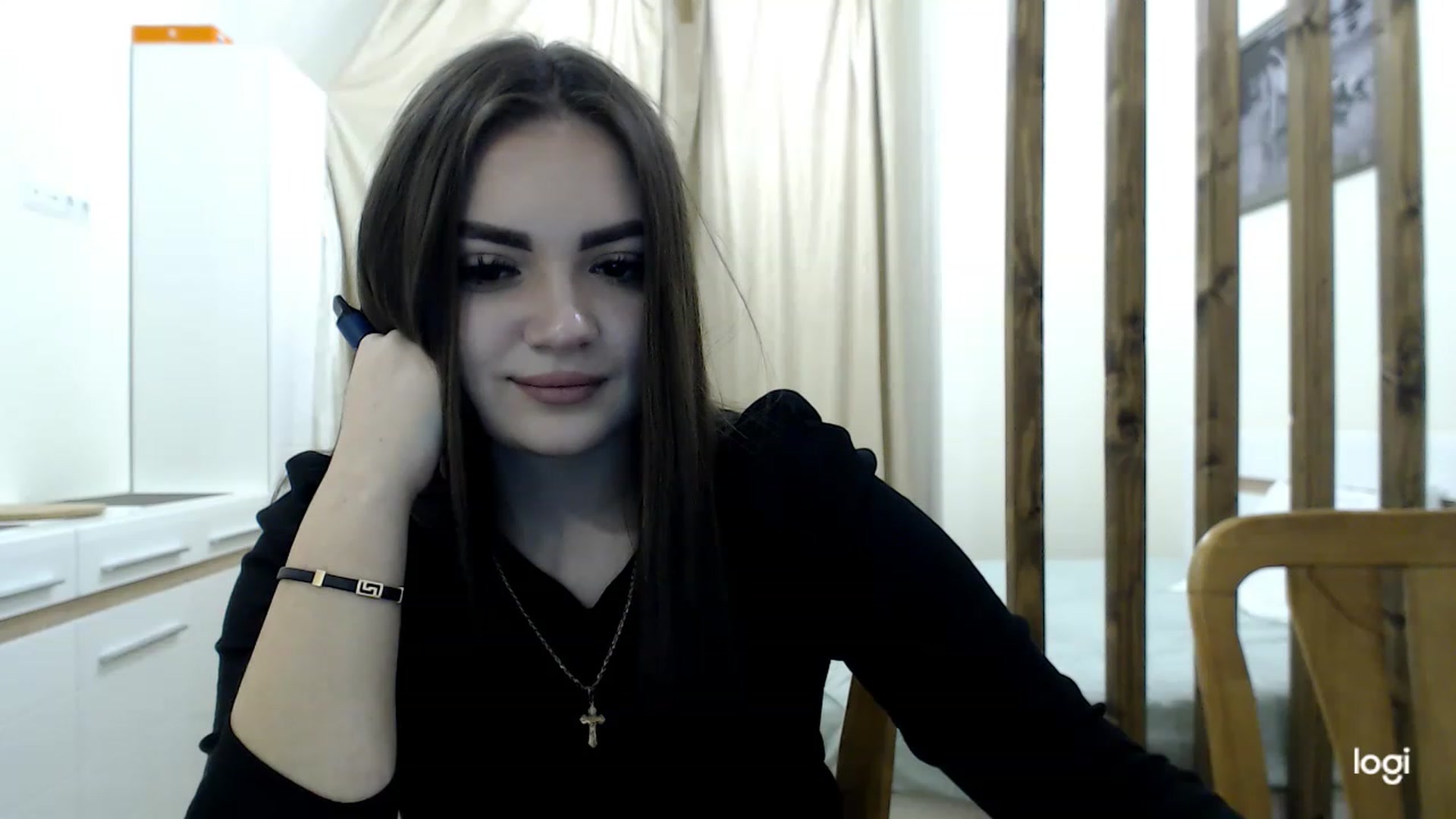 Gallery image thumbnail from CutieMoonX's myfreecams stream on, 03/10/2023, 16:19 image 12 of 20