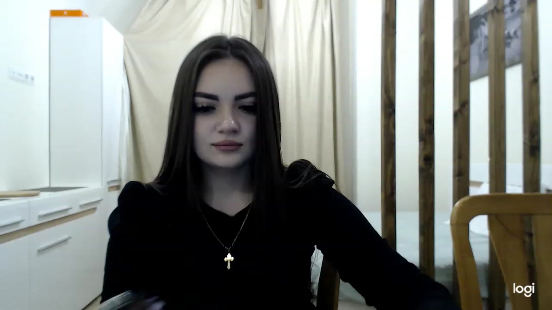 Gallery image thumbnail from CutieMoonX's myfreecams stream on, 03/10/2023, 16:19 image 17 of 20