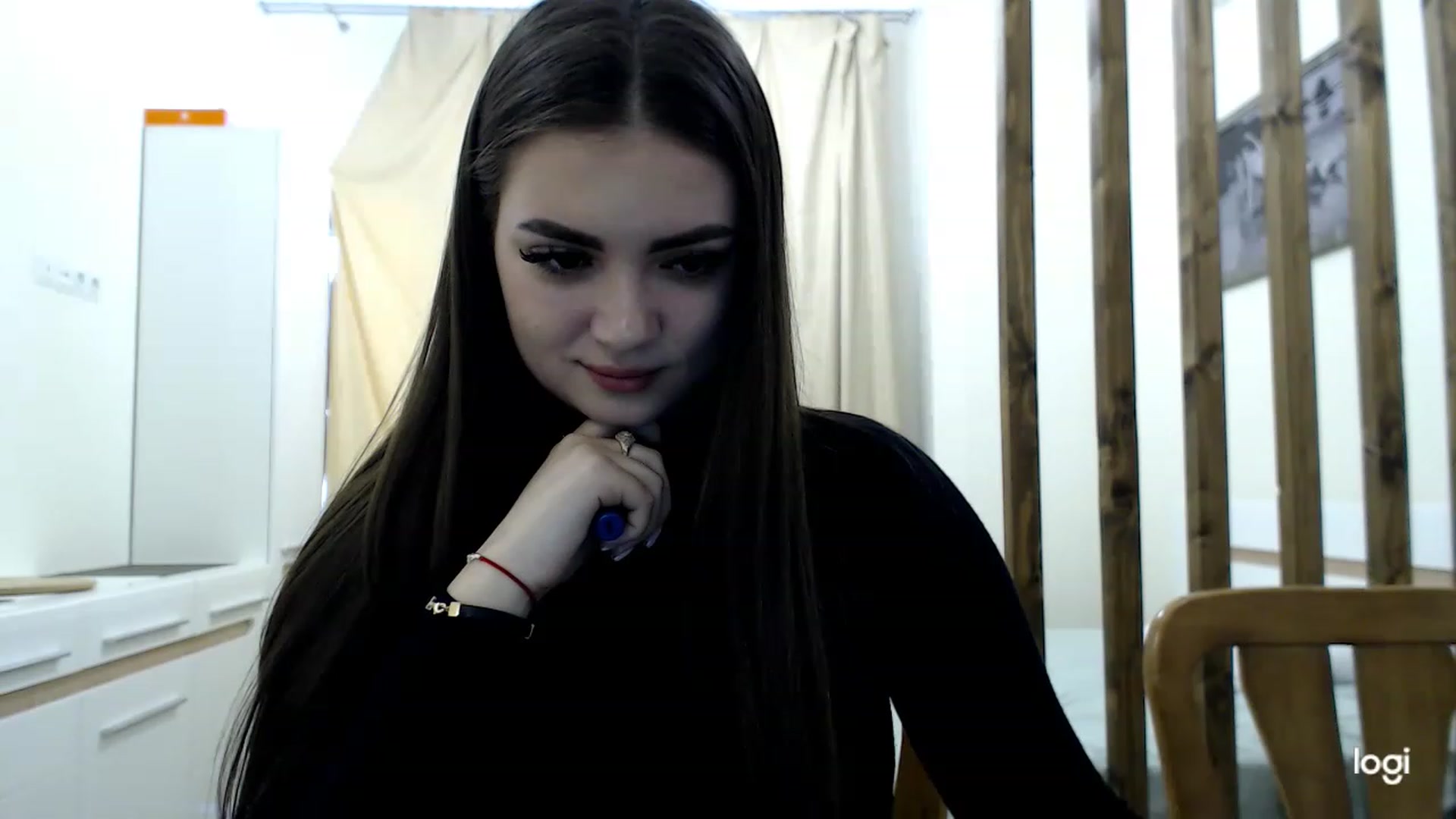 Gallery image thumbnail from CutieMoonX's myfreecams stream on, 03/14/2023, 14:19 image 7 of 20